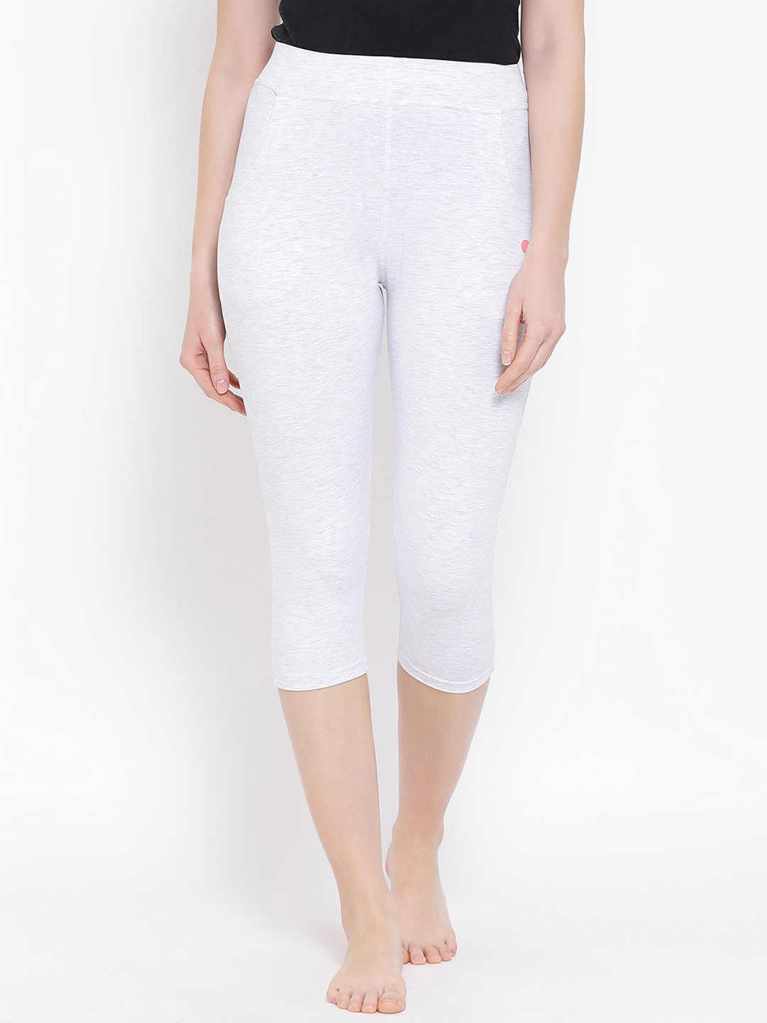 

Clovia Women Grey Solid Activewear Gym Tights