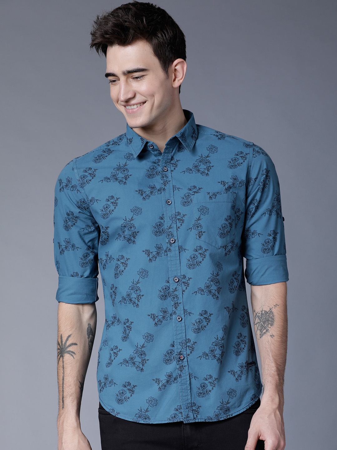 LOCOMOTIVE Men Blue Slim Fit Printed Casual Shirt