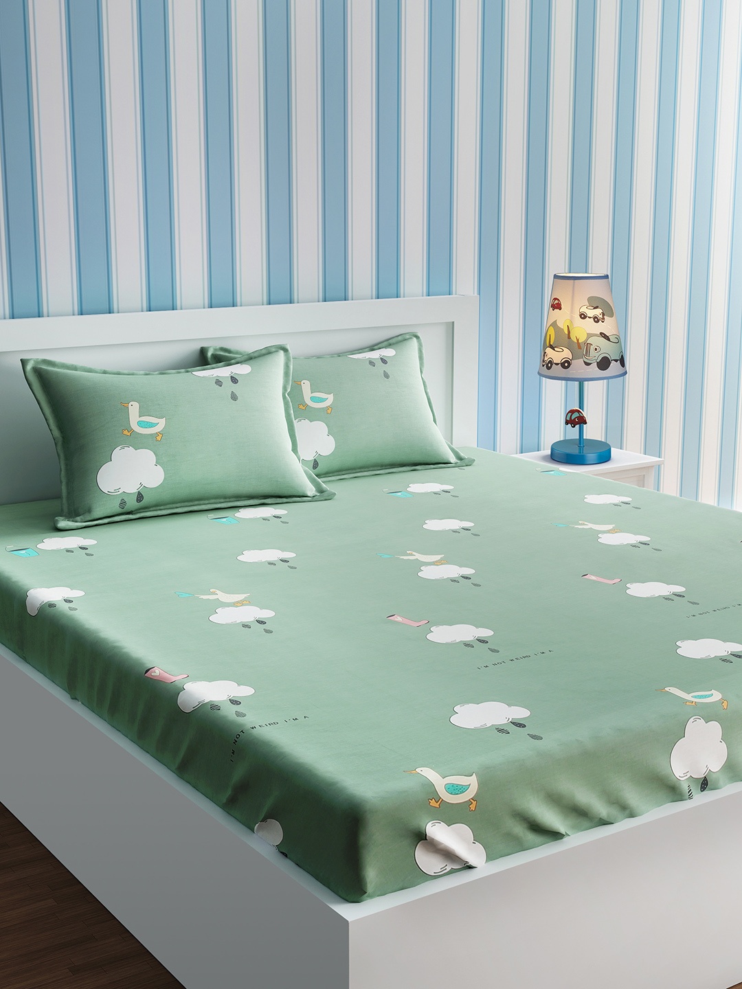 

URBAN DREAM Kids Green Graphic 210 TC Cotton 1 Queen Bedsheet with 2 Pillow Covers