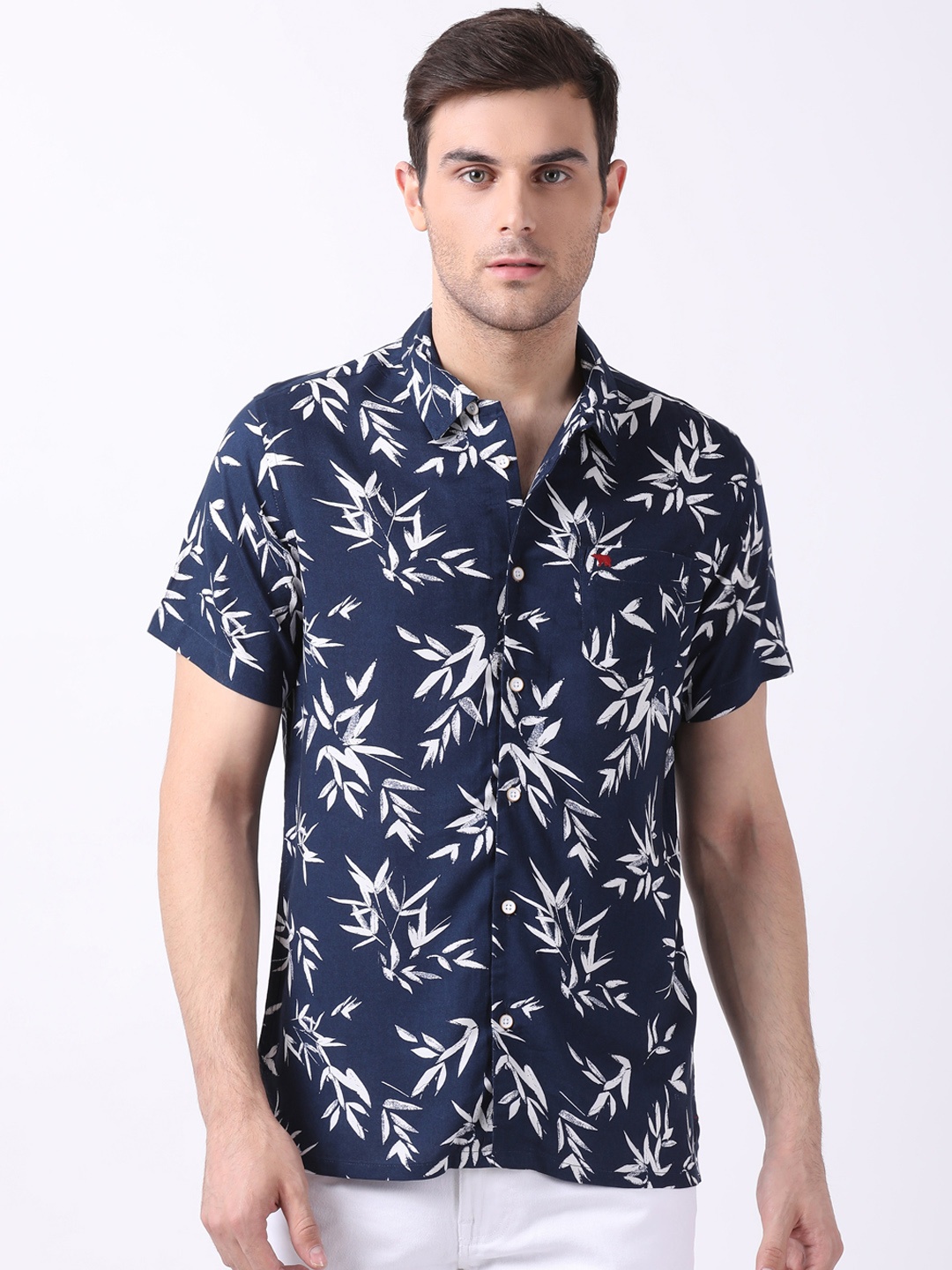 

THE BEAR HOUSE Men Navy Blue & White Slim Fit Printed Casual Shirt