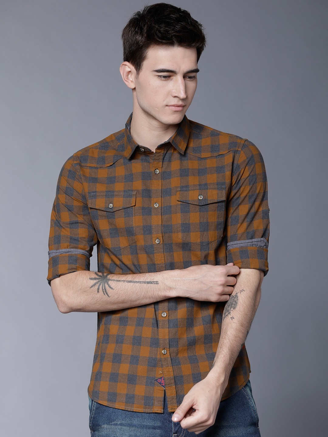 

LOCOMOTIVE Men Mustard & Grey Slim Fit Checked Casual Shirt