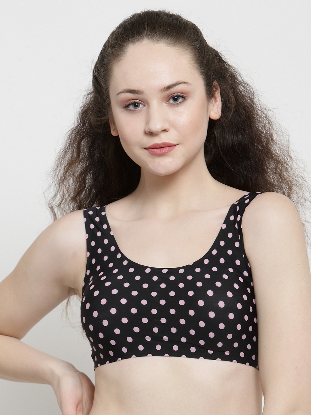 

Friskers Black & White Printed Non-Wired Lightly Padded Sports Bra O-LA20-01