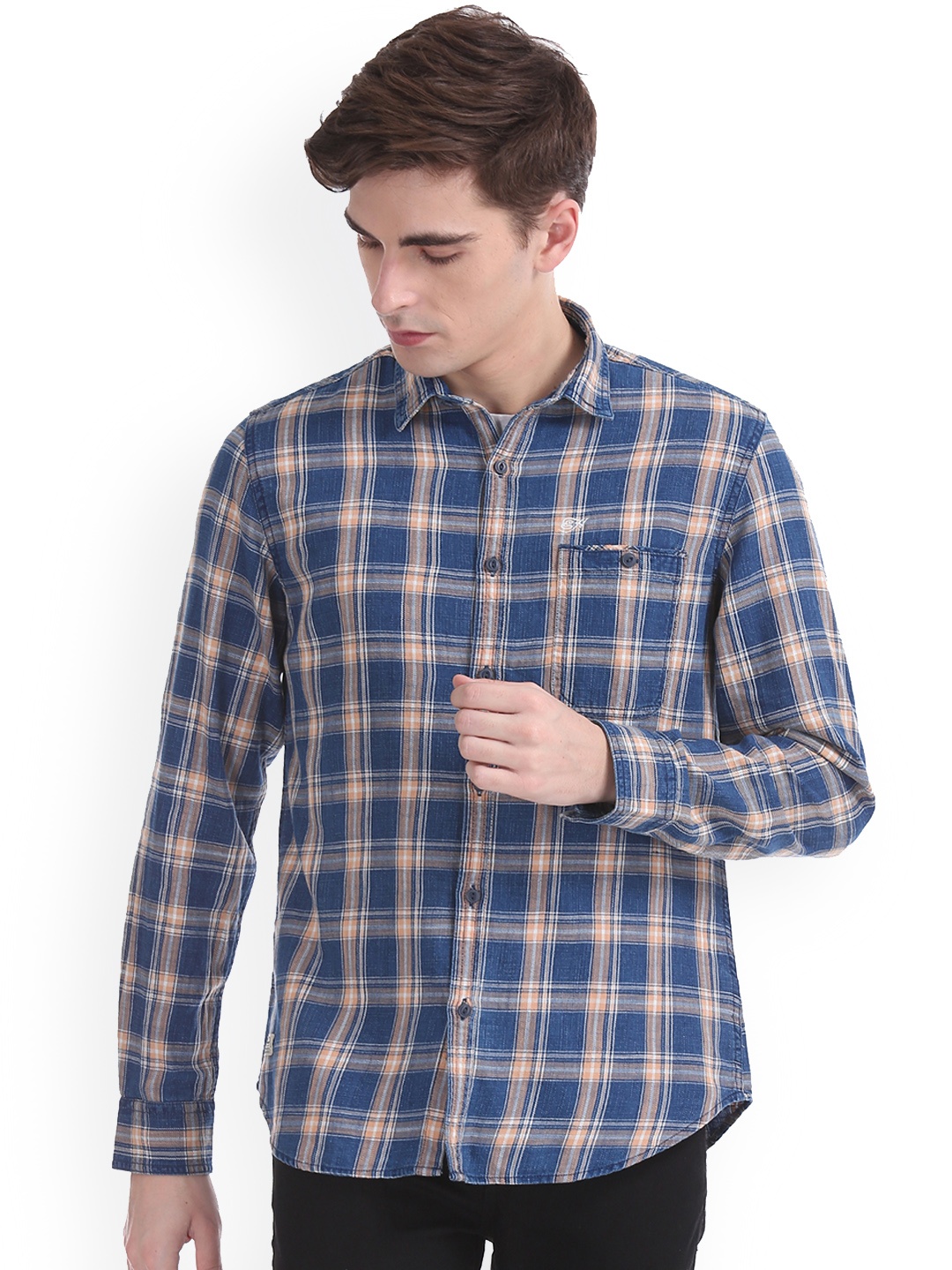 

Ed Hardy Men Blue & Peach-Coloured Slim Fit Checked Casual Shirt