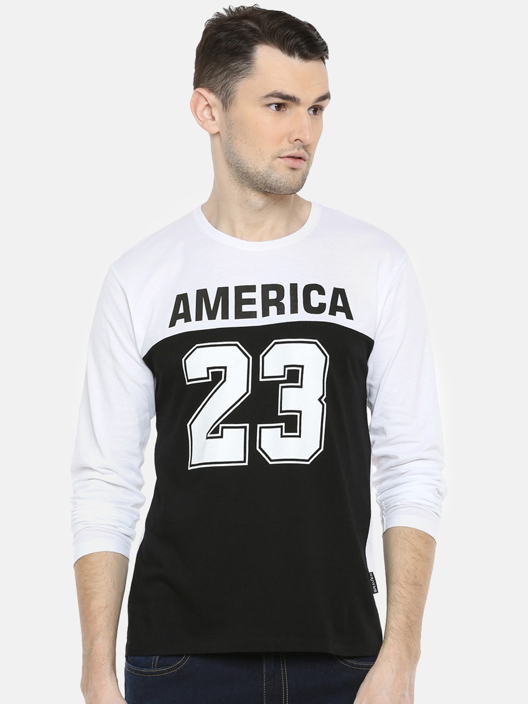 

Braveo Men White Printed Round Neck T-shirt