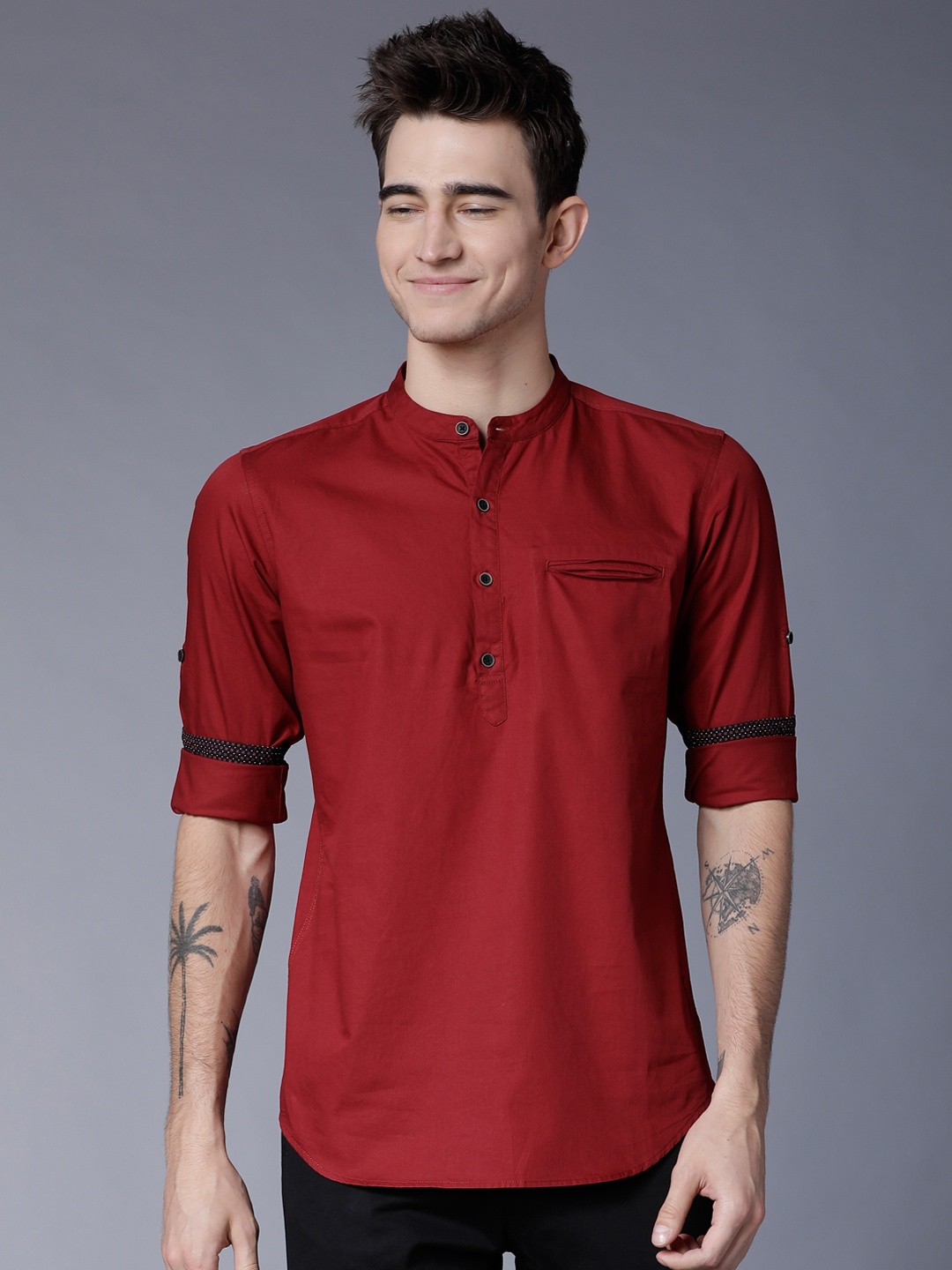 

LOCOMOTIVE Men Red Slim Fit Solid Casual Shirt