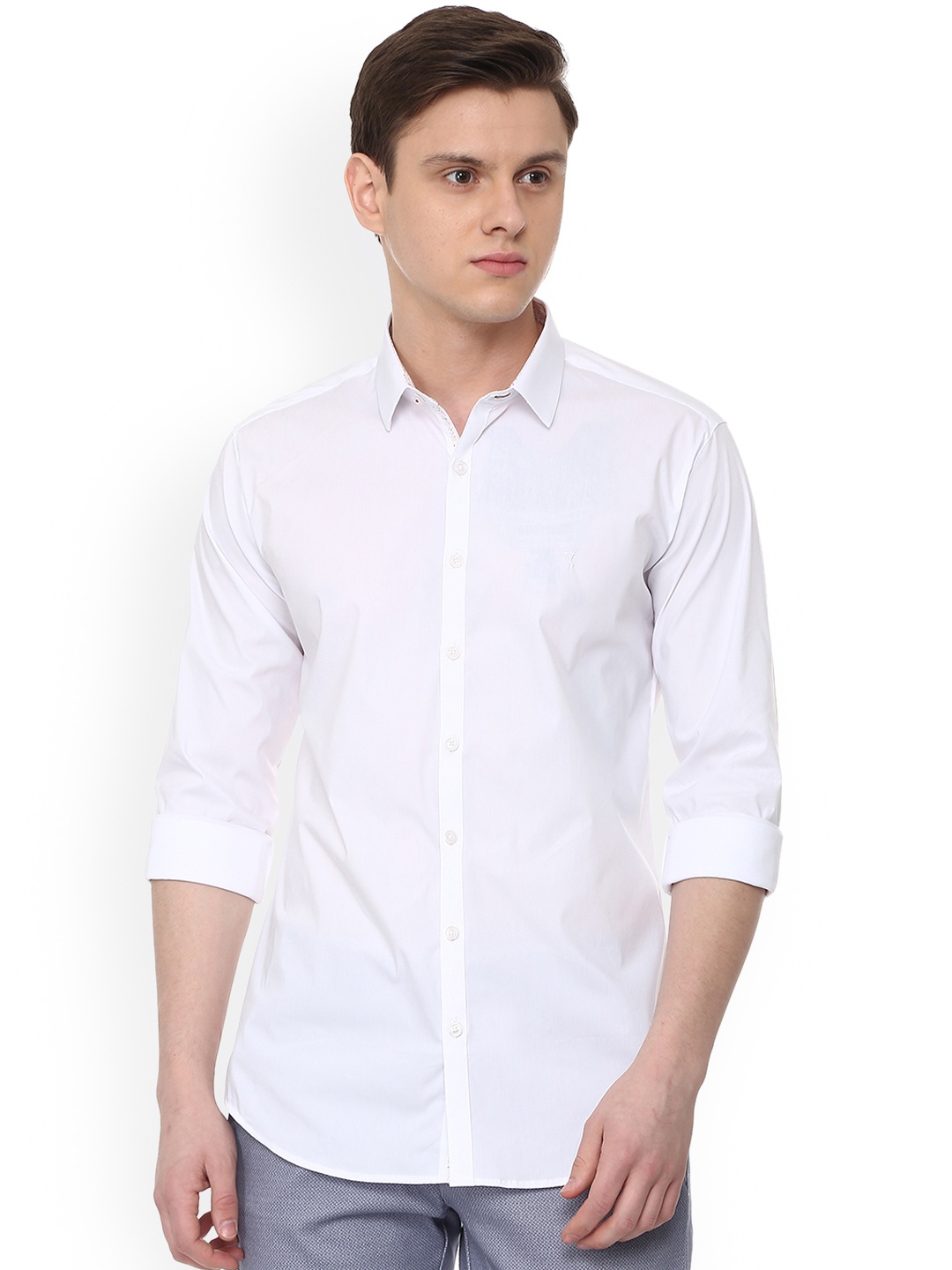 

V Dot Men White Slim Fit Solid Casual Shirt