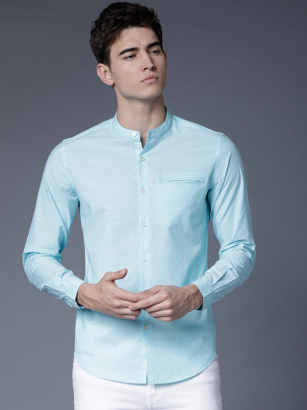 

Black coffee Men Blue Slim Fit Solid Casual Shirt