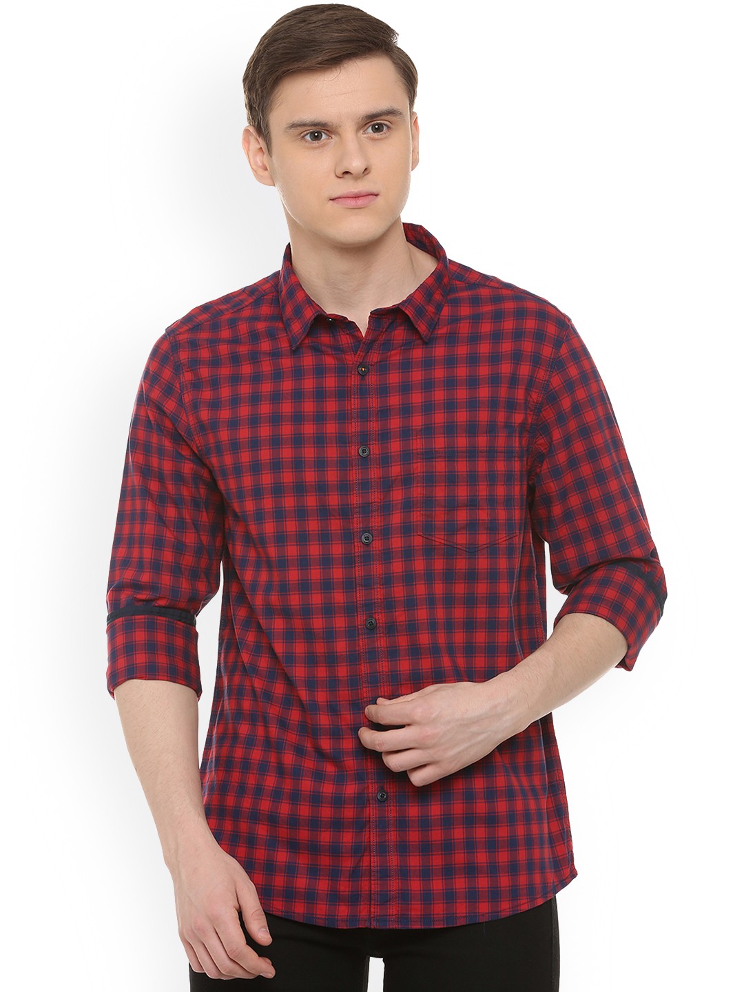 

People Men Red & Blue Regular Fit Checked Casual Shirt