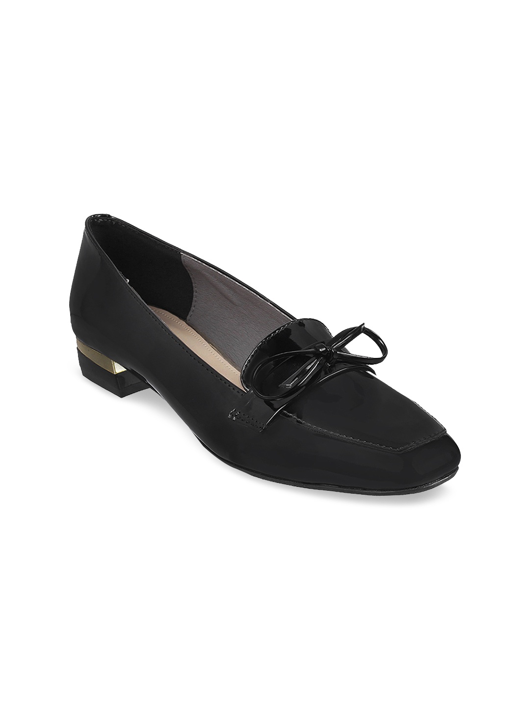 

Metro Women Black Solid Pumps