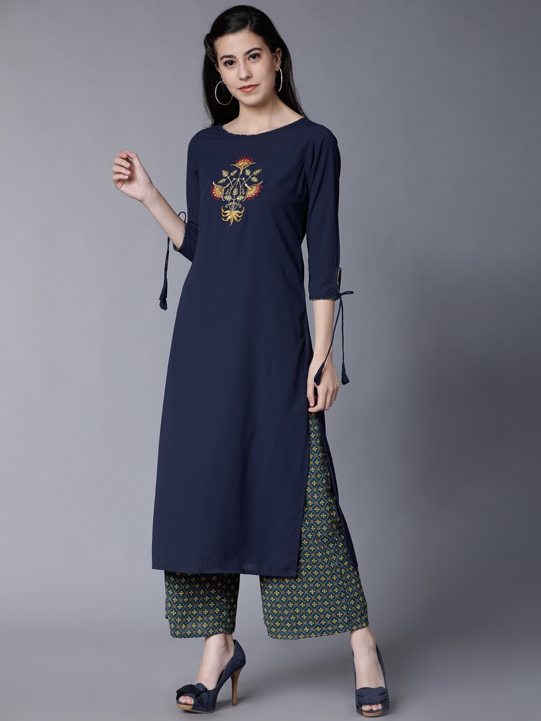 

Vishudh Women Navy Blue Embroidered Straight Kurta