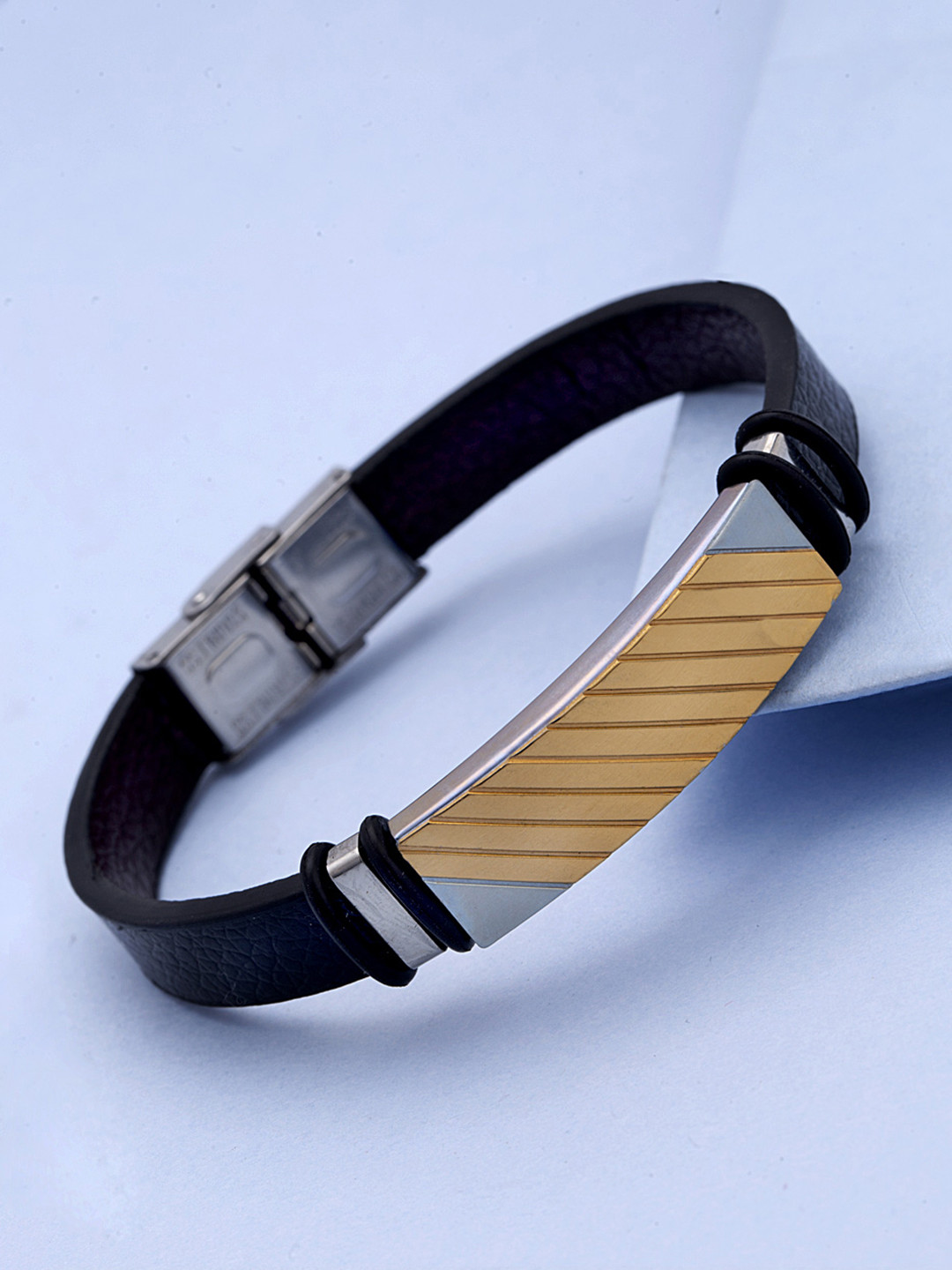 

Dare by Voylla Men Black & Gold-Toned Silver-Plated Handcrafted Bracelet