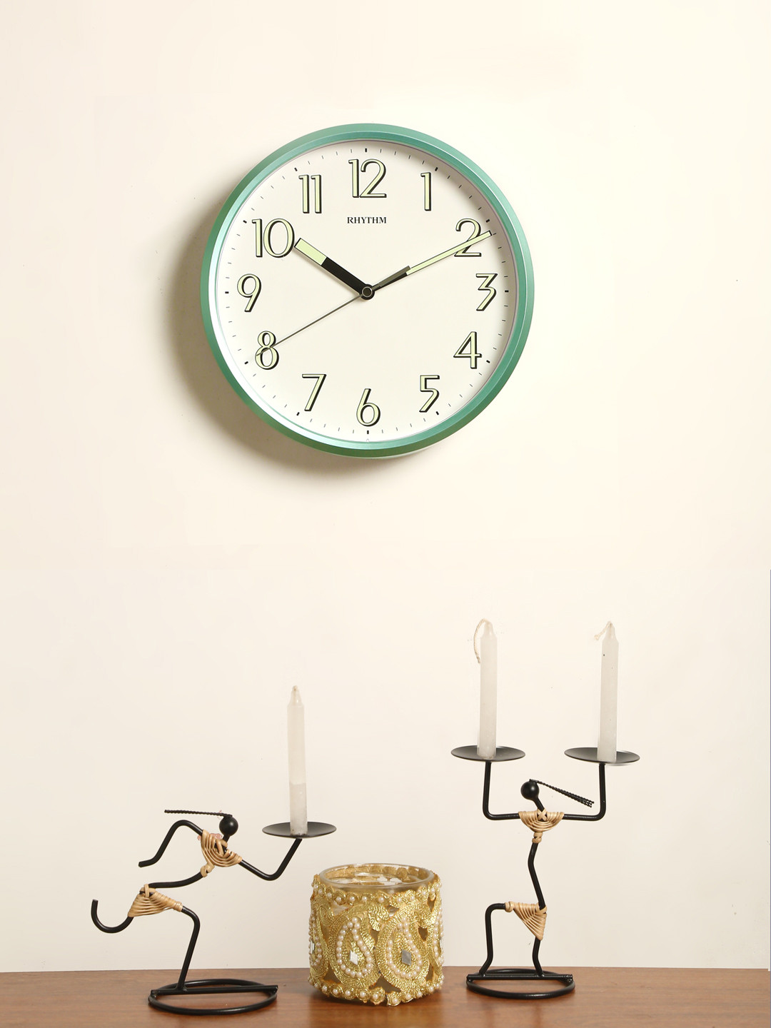 

Rhythm White Handcrafted Round Solid Analogue Wall Clock