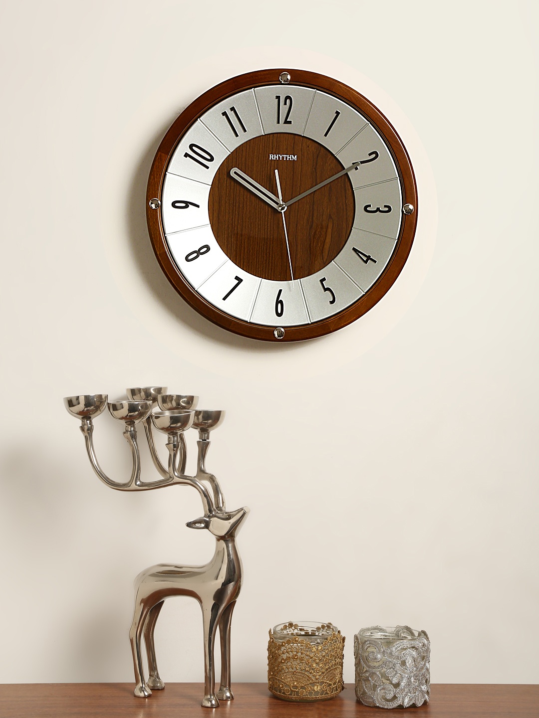 

Rhythm Brown Handcrafted Round Solid Analogue Wall Clock