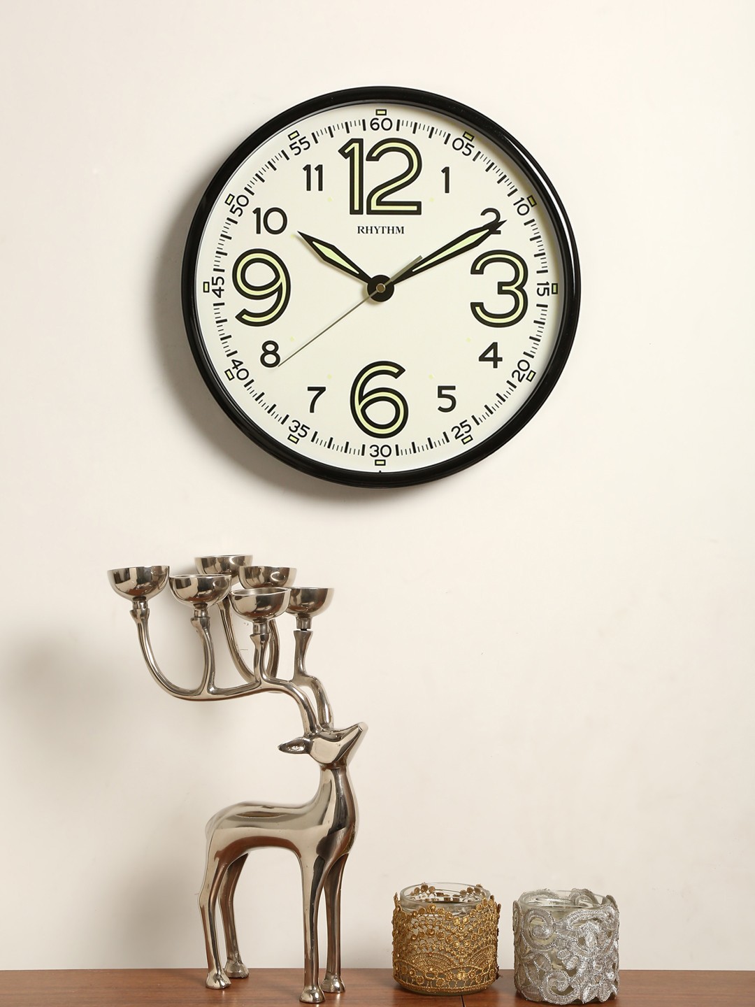 

Rhythm Unisex White Handcrafted Round Solid Analogue Wall Clock CMG499BR71