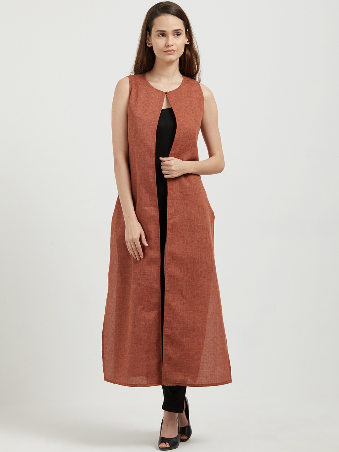 

Fusion Beats Rust Brown Solid Button Shrug