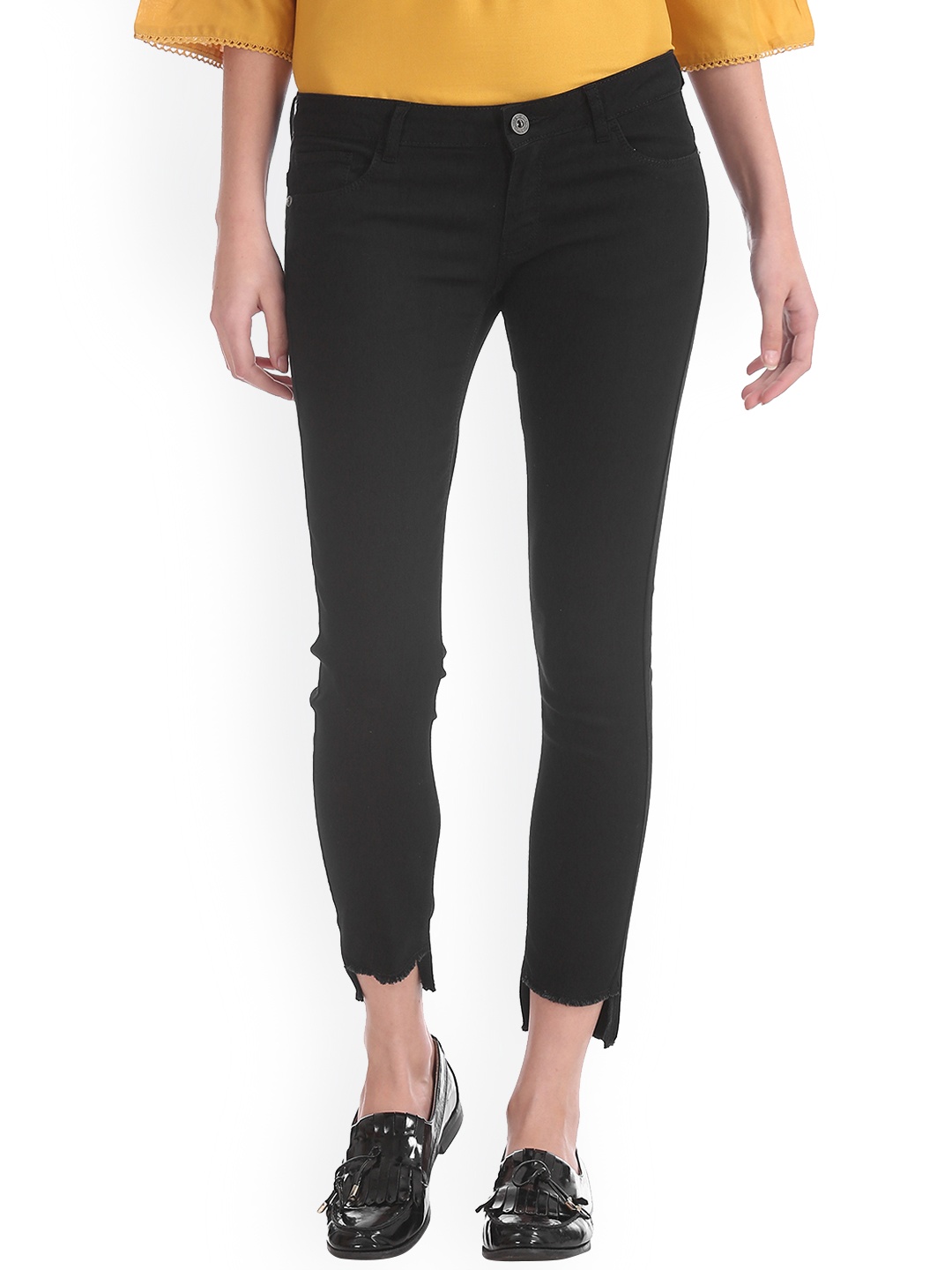 

Sugr Women Black Skinny Fit Mid-Rise Clean Look Jeans