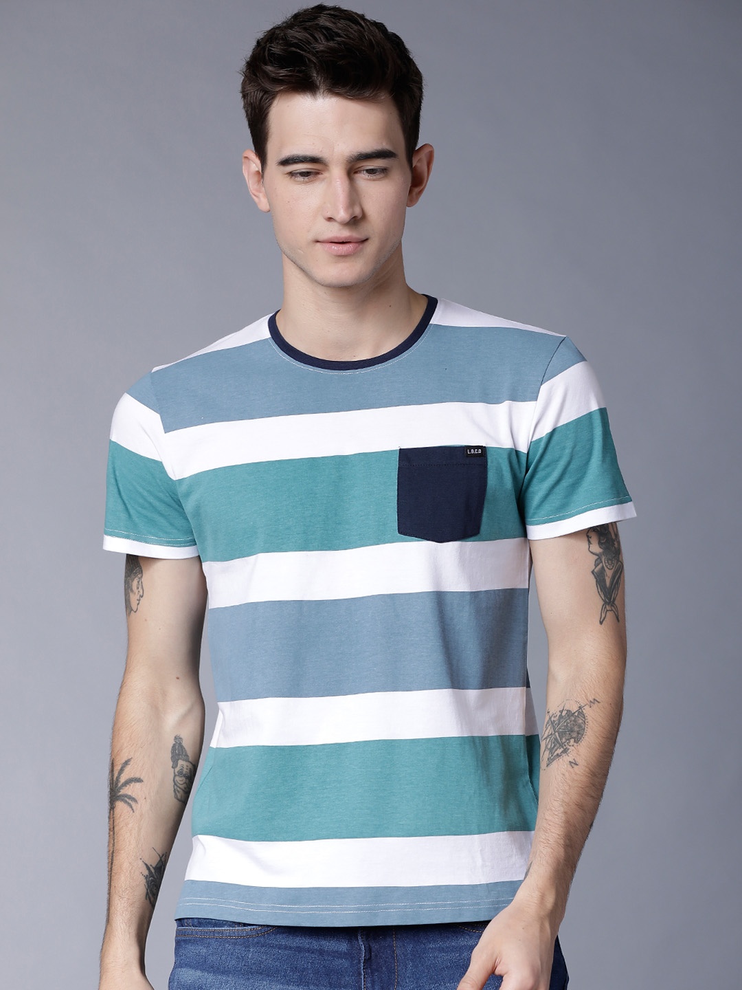 

LOCOMOTIVE Men White & Blue Striped Round Neck T-shirt
