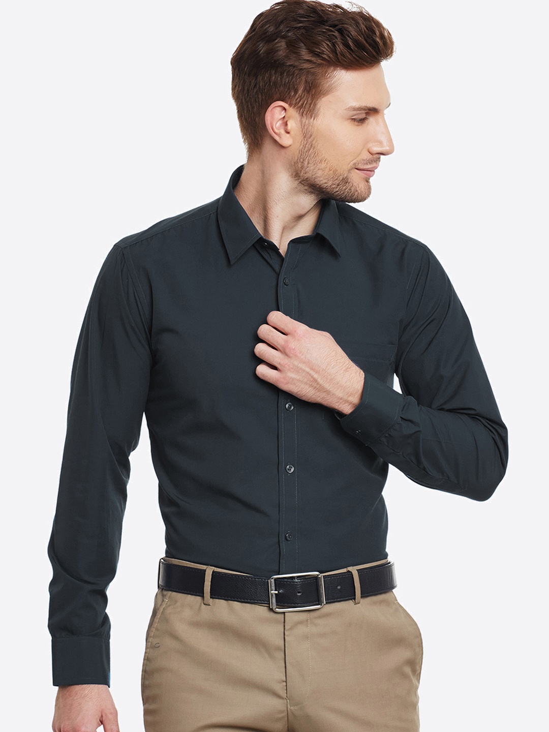 

English Navy Men Black Slim Fit Solid Formal Shirt