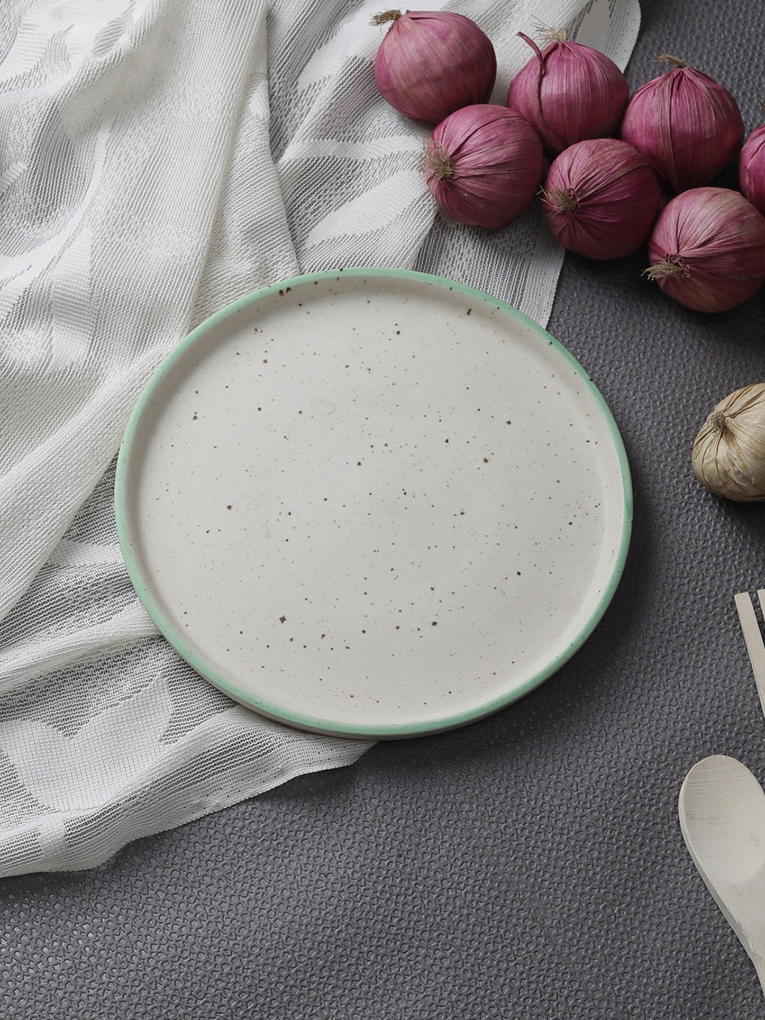 

MIAH Decor Off-White Solid Ceramic Set