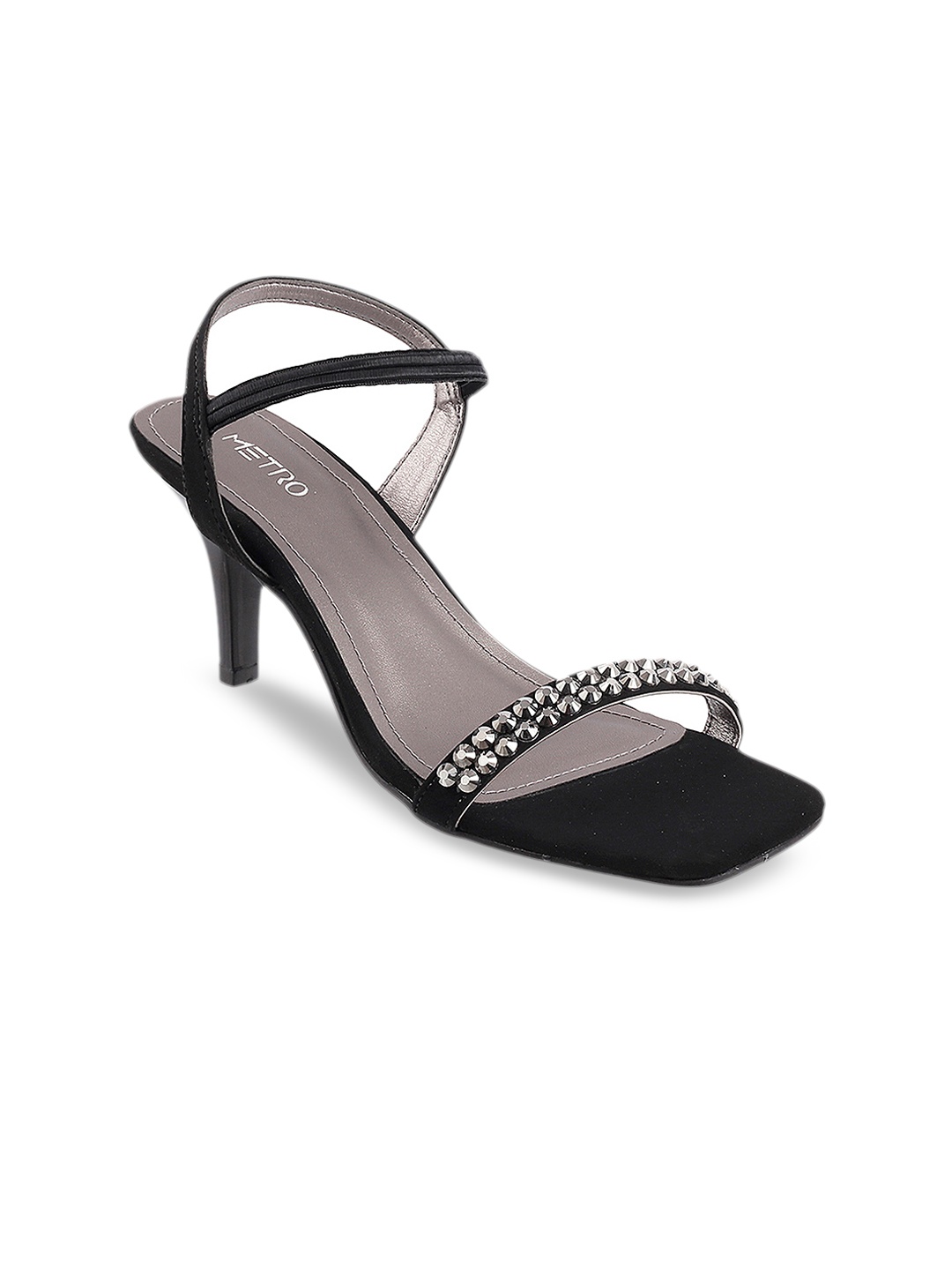 

Metro Women Black Solid Sandals