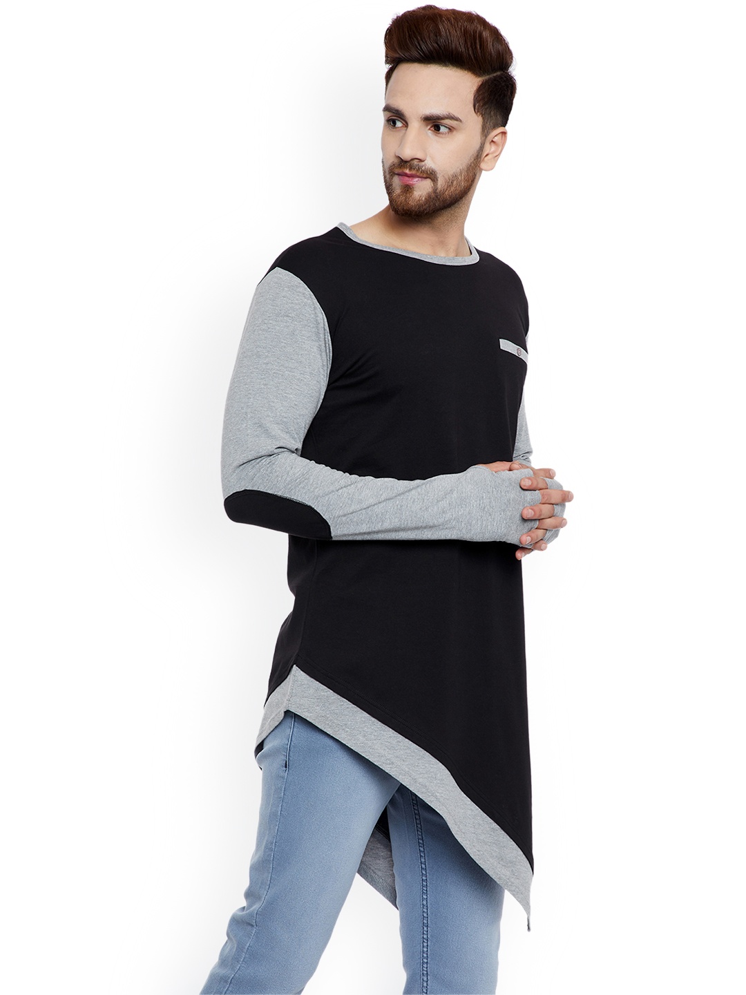 

Hypernation Men Black Colourblocked Round Neck Longline T-shirt
