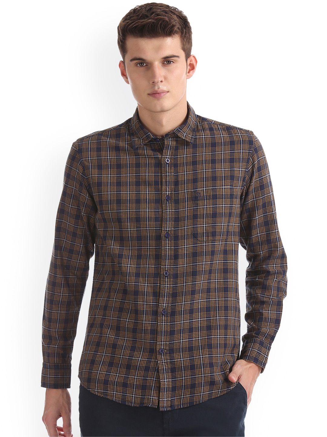 

IZOD Men Navy Blue & Brown Regular Fit Checked Casual Shirt
