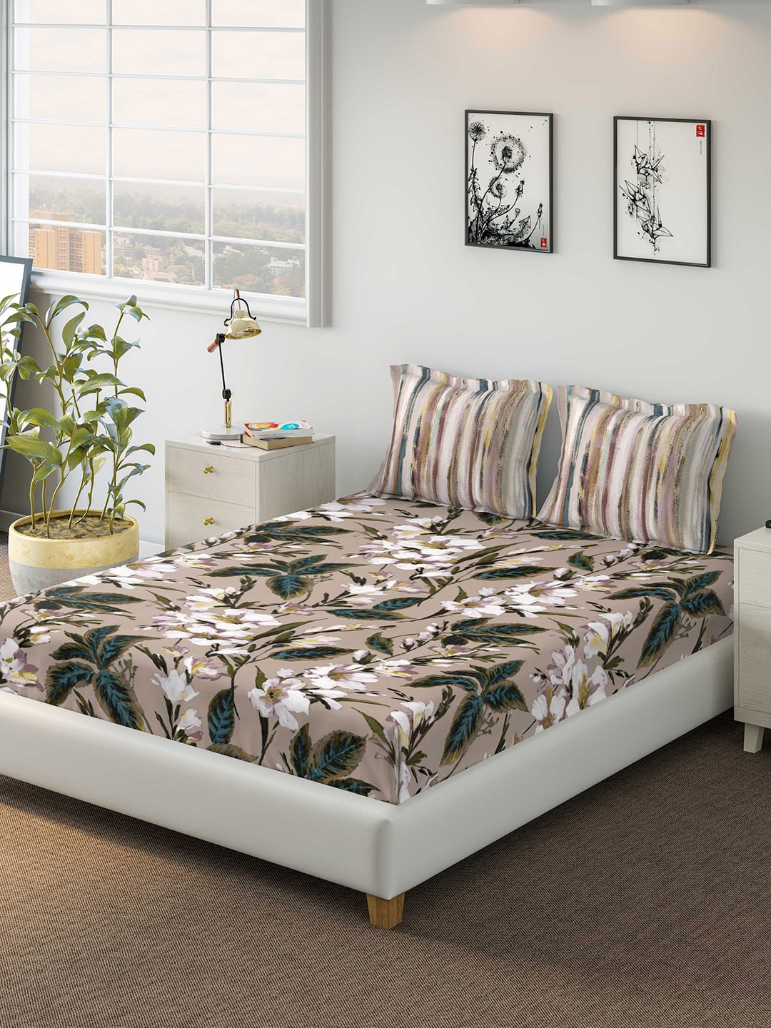 

DDecor Grey Floral 180 TC Cotton 1 King Bedsheet with 2 Pillow Covers