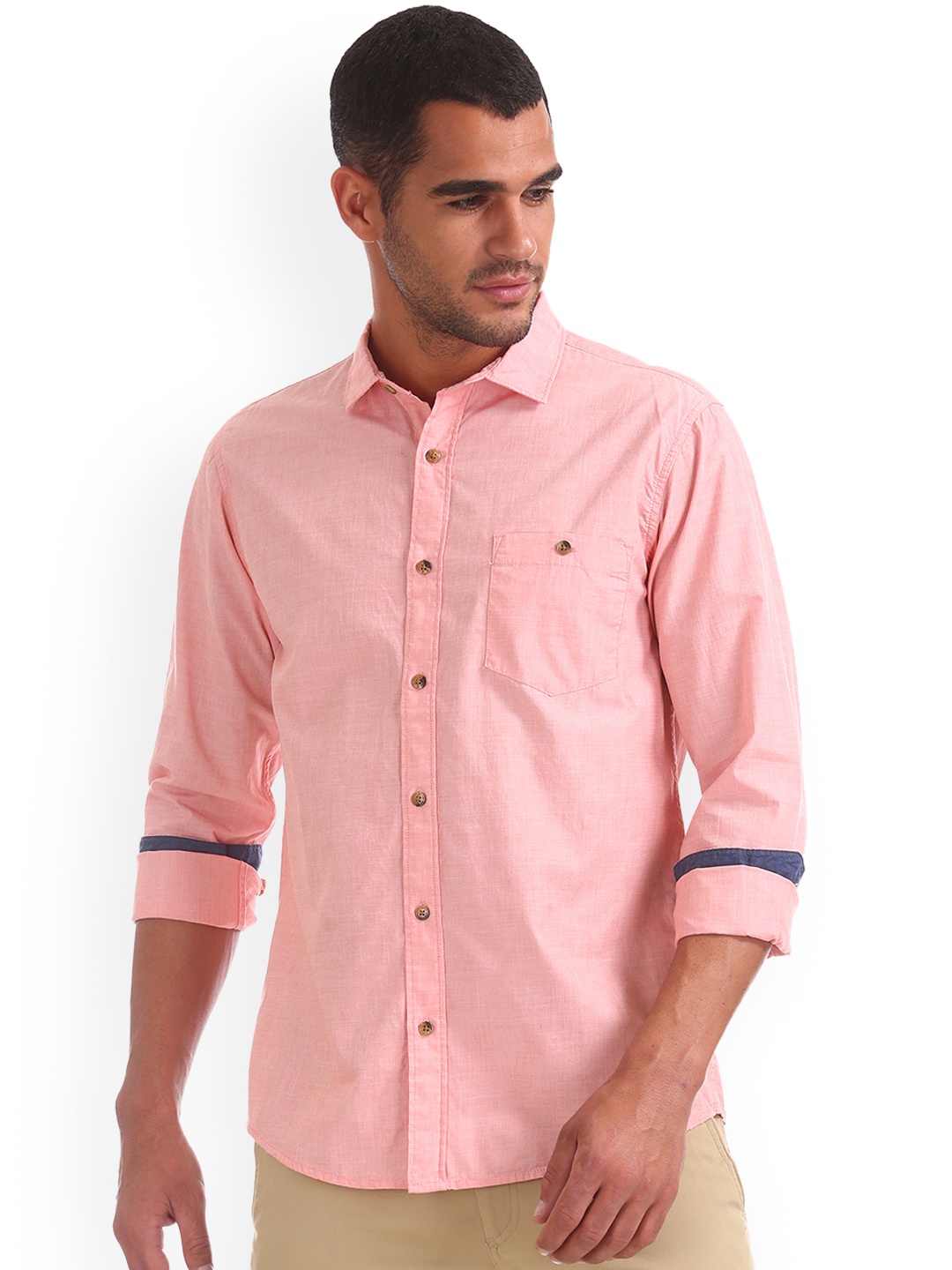 

Ruggers Men Pink Regular Fit Solid Casual Shirt