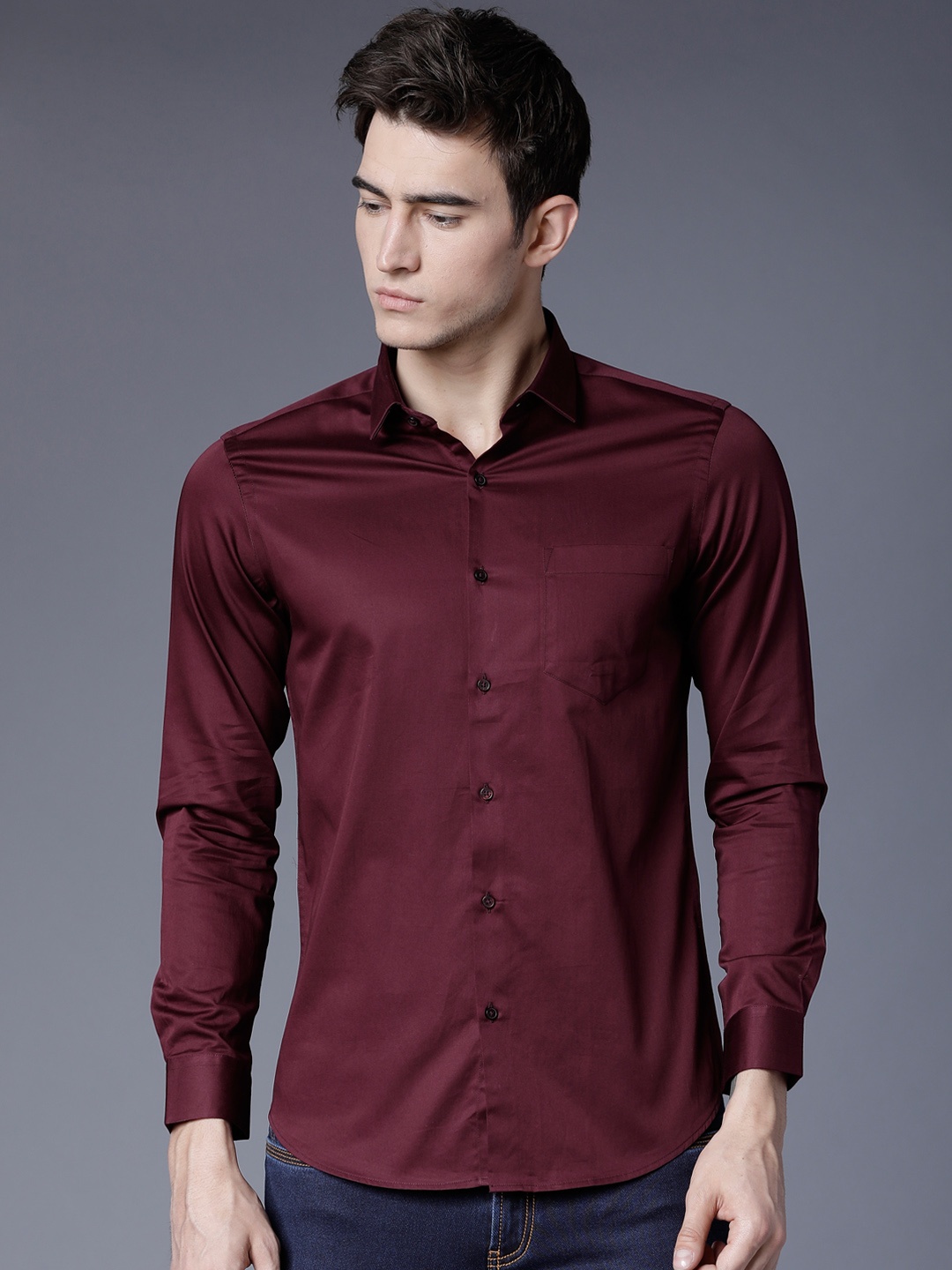 

Black coffee Men Maroon Slim Fit Solid Casual Shirt
