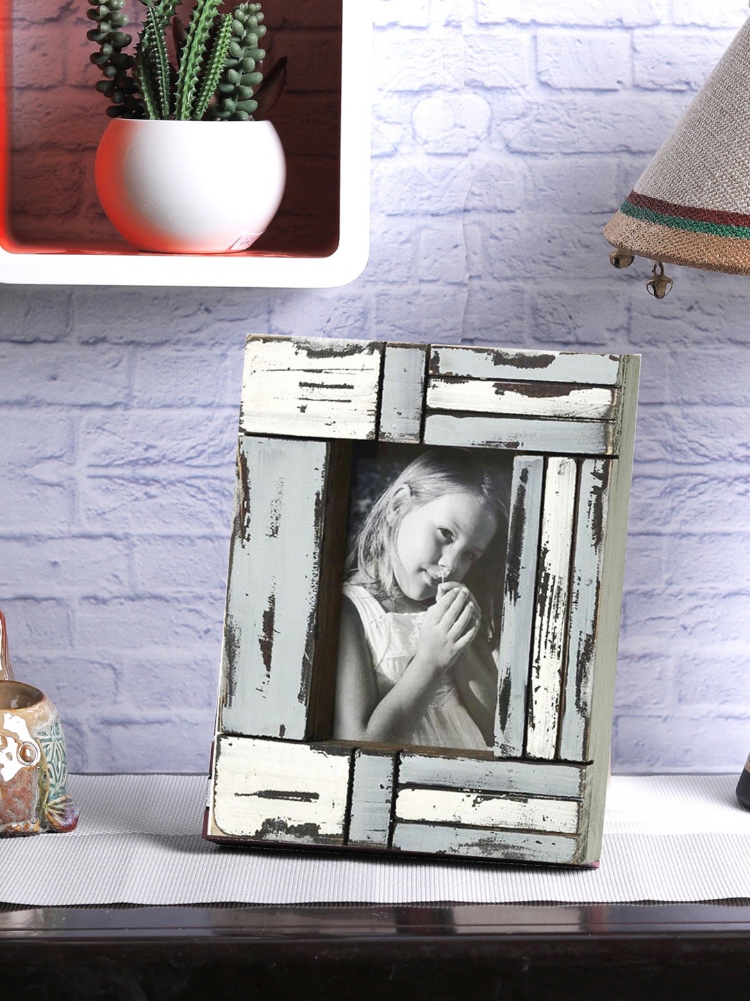 

Aapno Rajasthan White & Blue Wooden Photo Frame