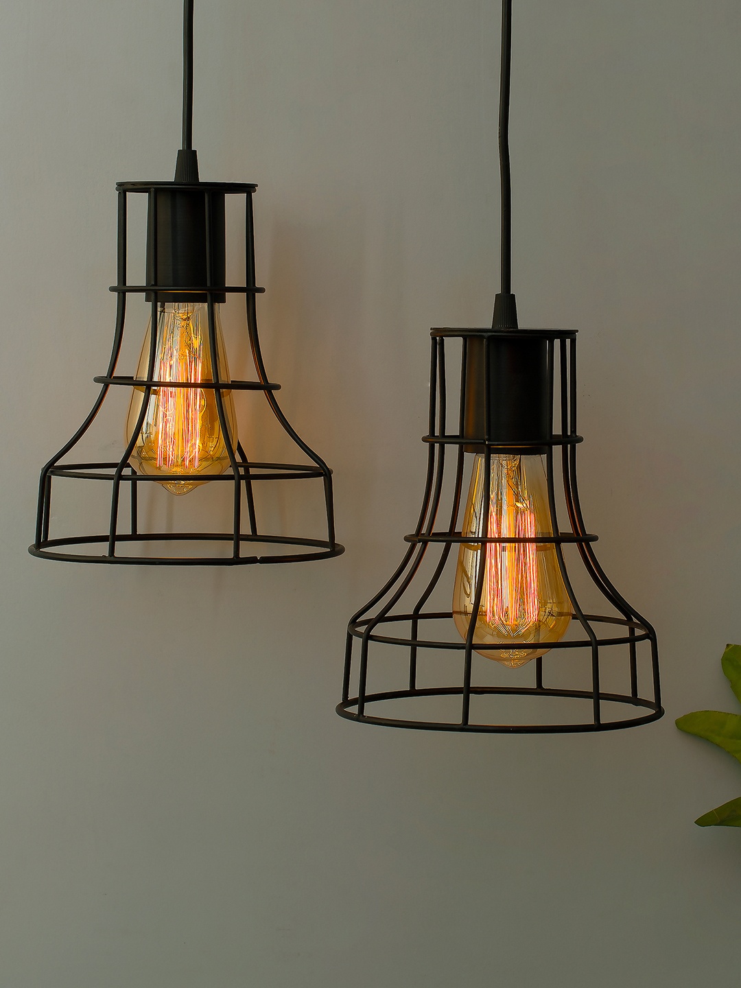 

Homesake Black Solid Handcrafted Pendent Lights