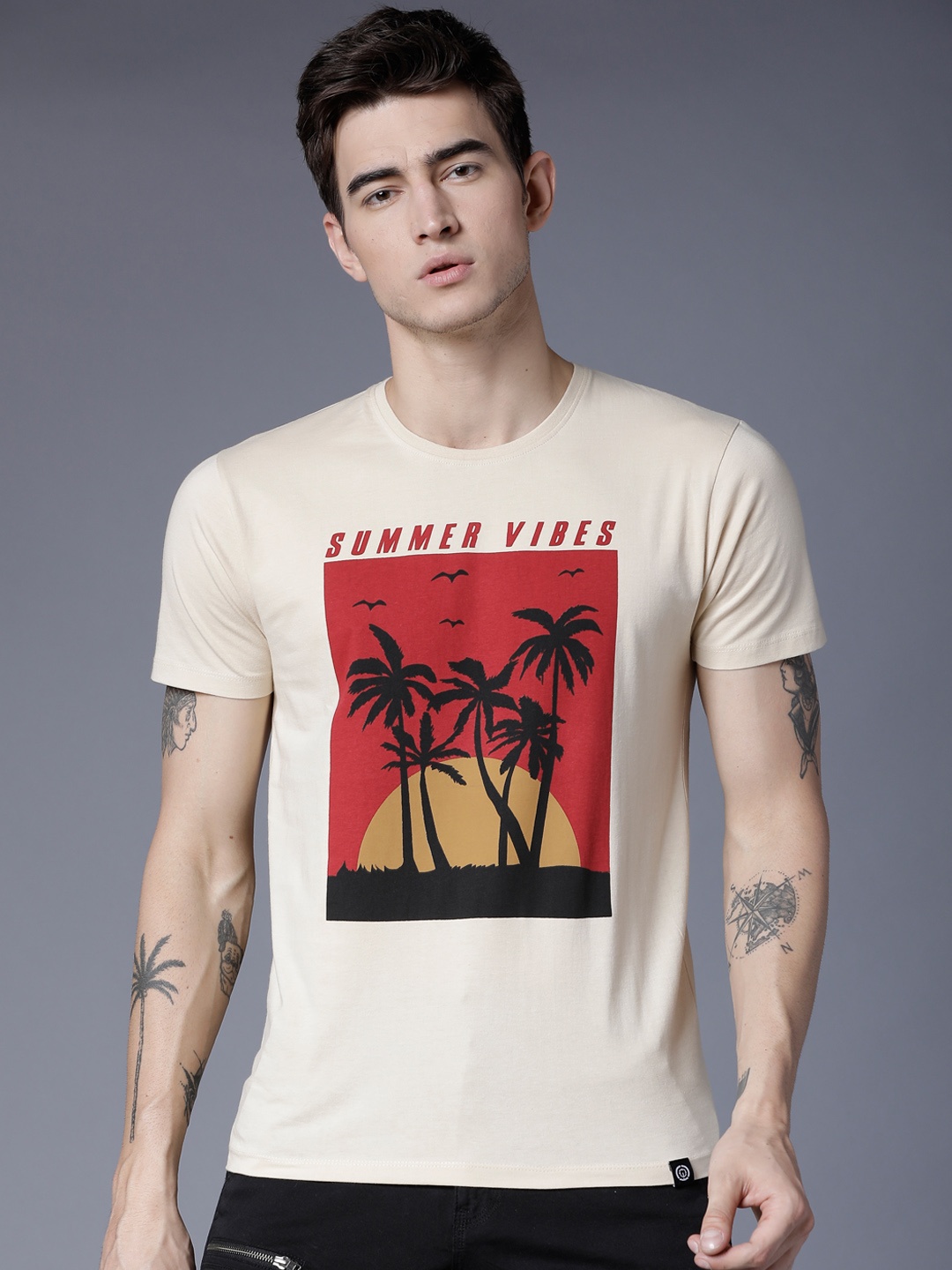 

LOCOMOTIVE Men Beige Printed Round Neck T-shirt