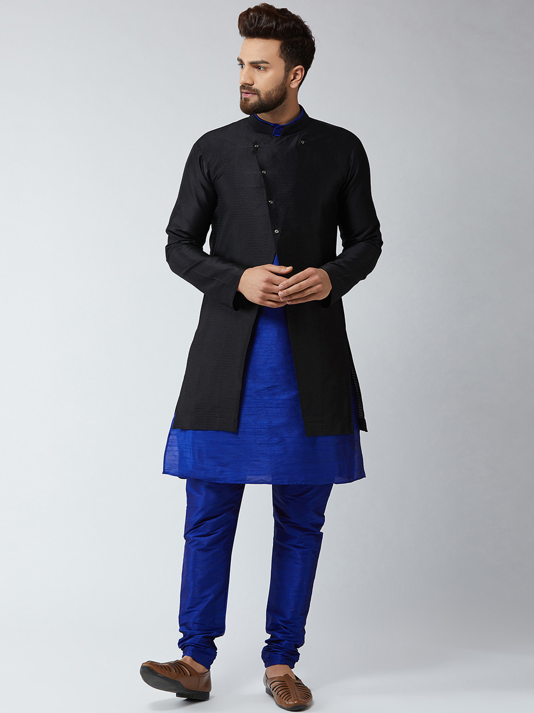 

SOJANYA Men Blue & Black Self Design Kurta with Churidar