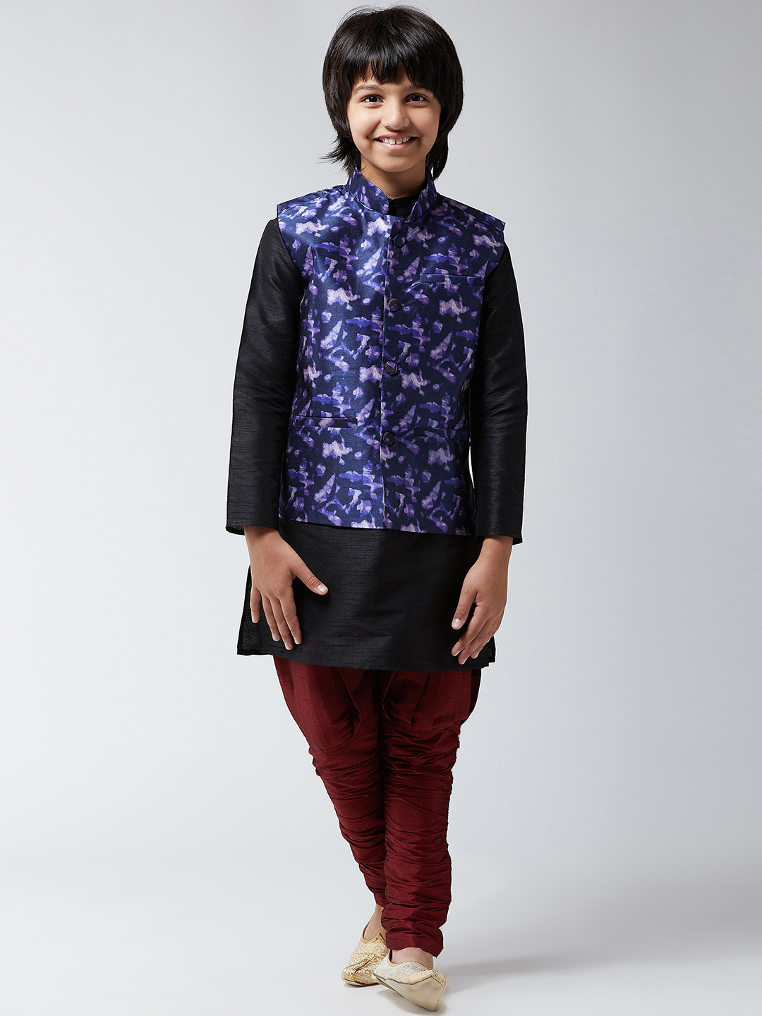 

SOJANYA Boys Black & Navy Blue Printed Kurta with Harem Pants