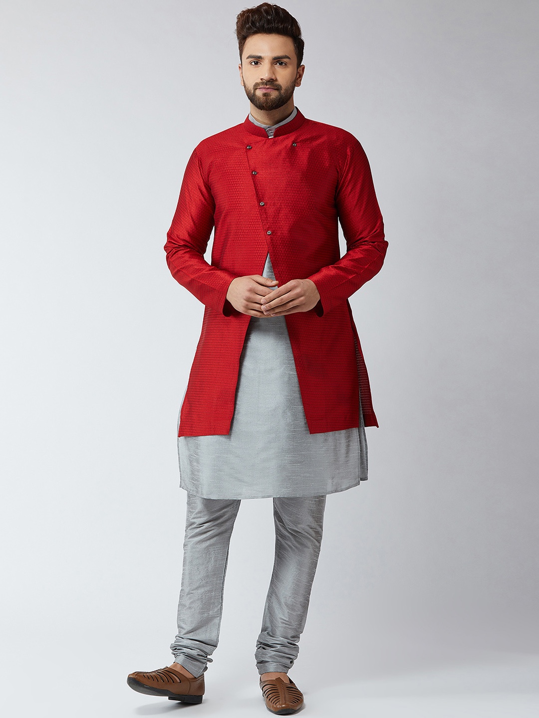 

SOJANYA Men Grey & Maroon Self Design Kurta with Churidar