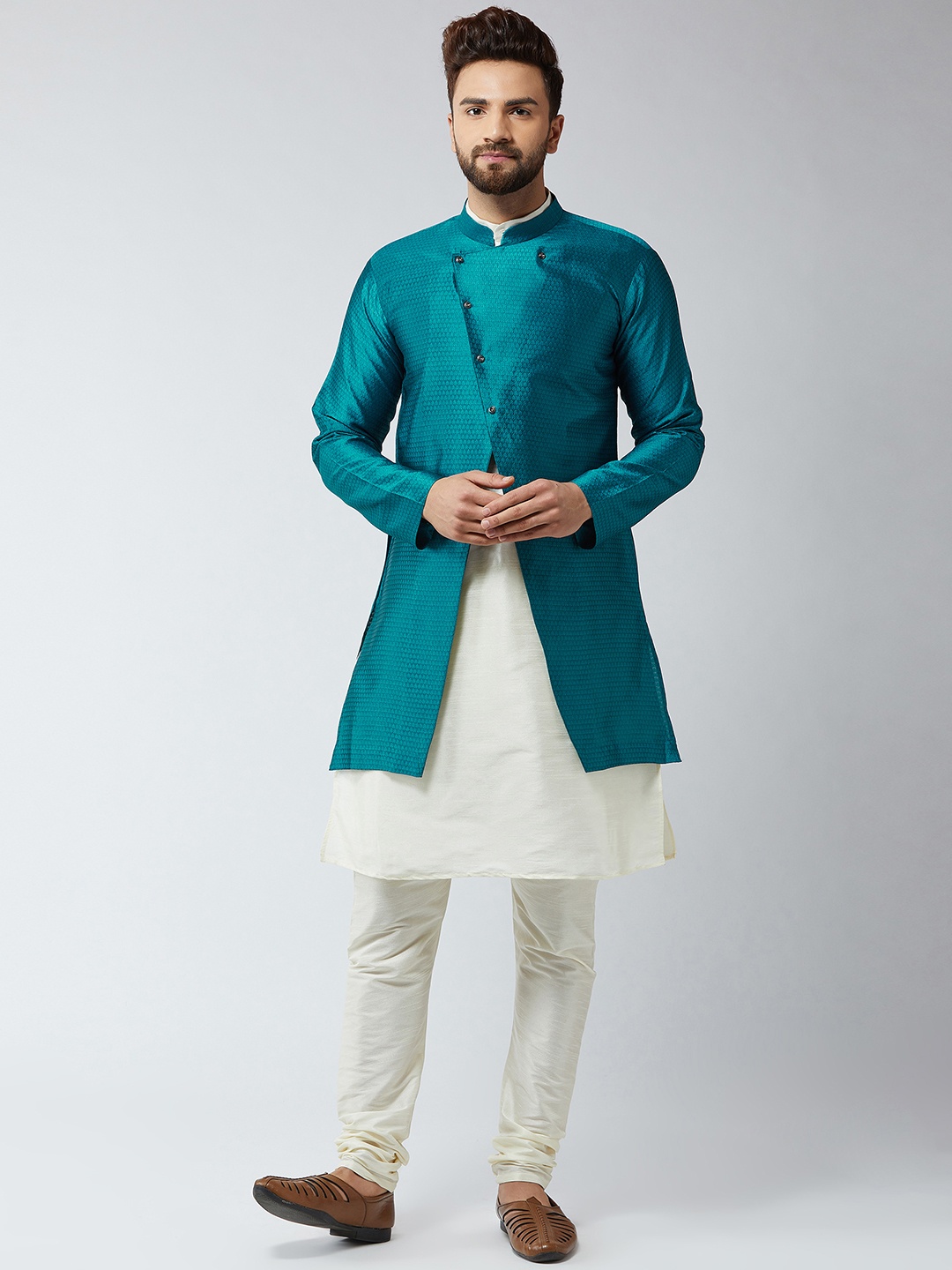 

SOJANYA Men Cream-Coloured & Green Self Design Kurta with Churidar