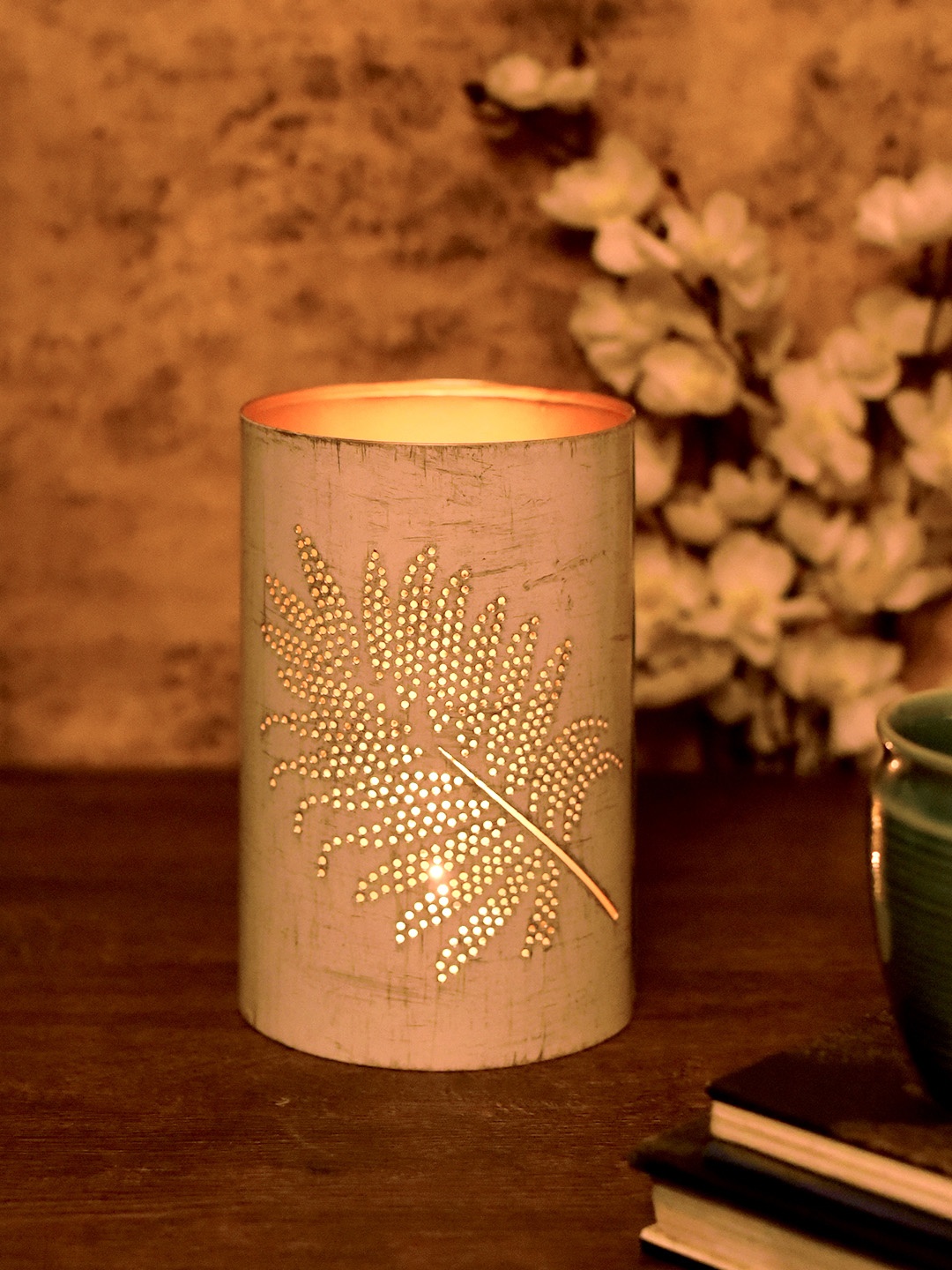 

Unravel India White Textured Tealight Candle Holder