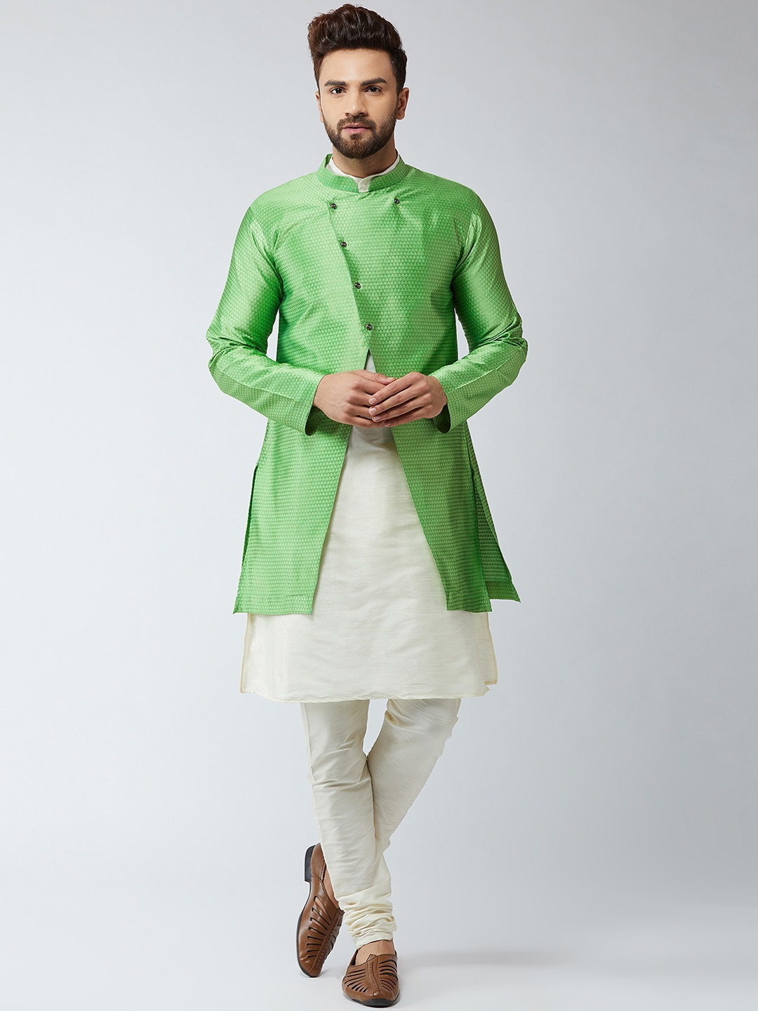 

SOJANYA Men Cream-Coloured & Green Self Design Kurta with Churidar