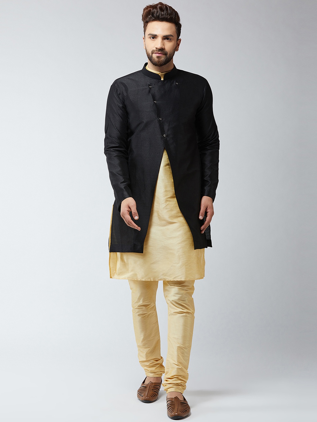 

SOJANYA Men Beige & Black Self Design Kurta with Churidar