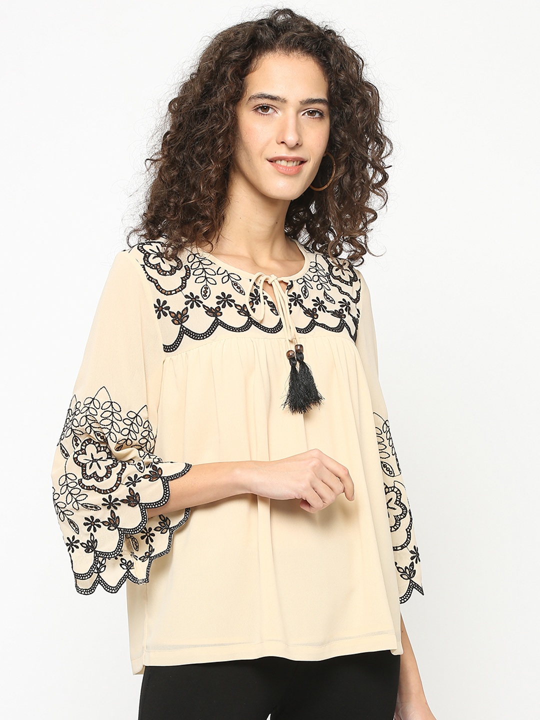 

Gipsy Cream-Coloured & Black Self Design Tunic