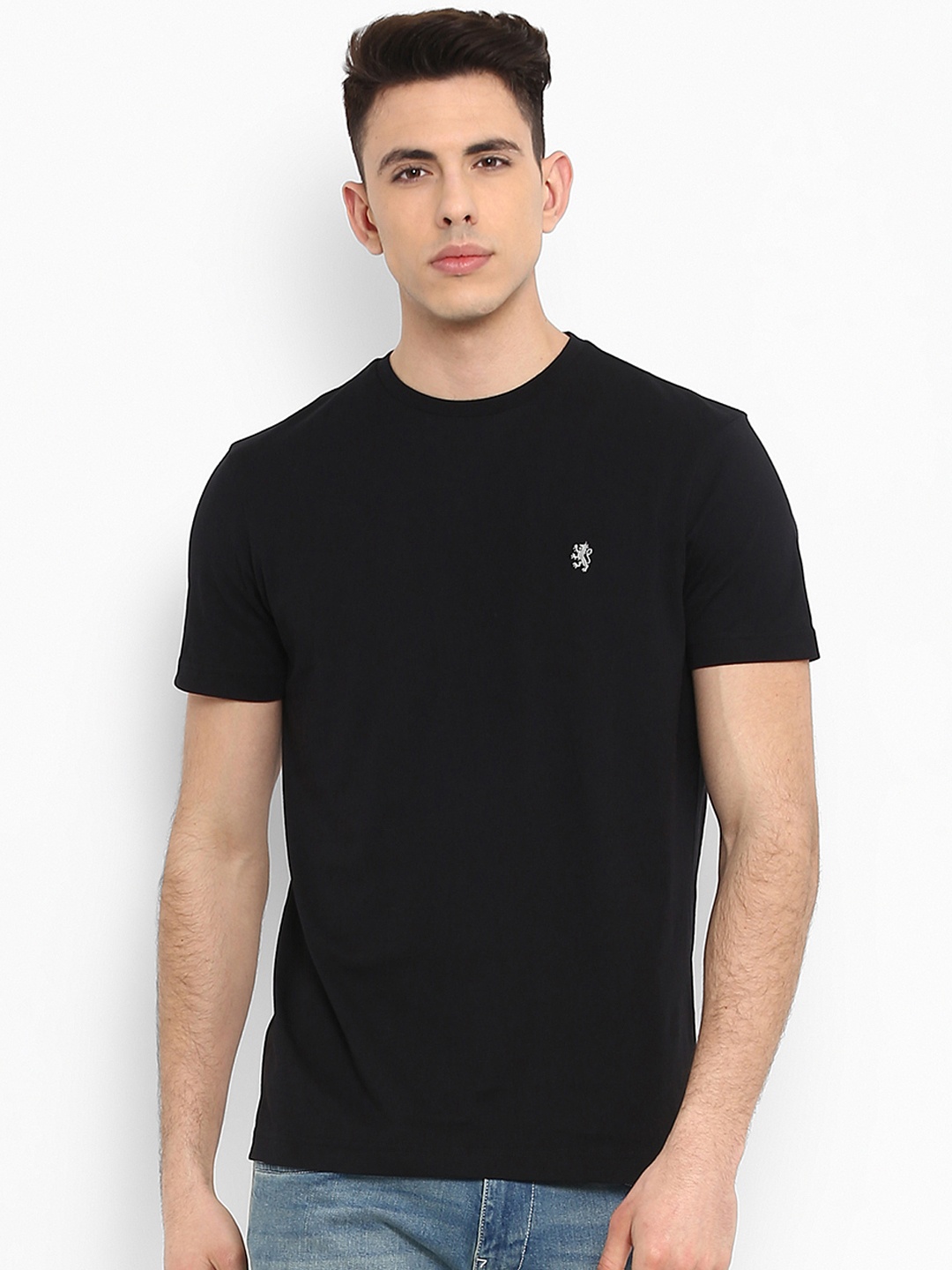 

Red Tape Men Black Solid Round Neck Pure Cotton T-shirt