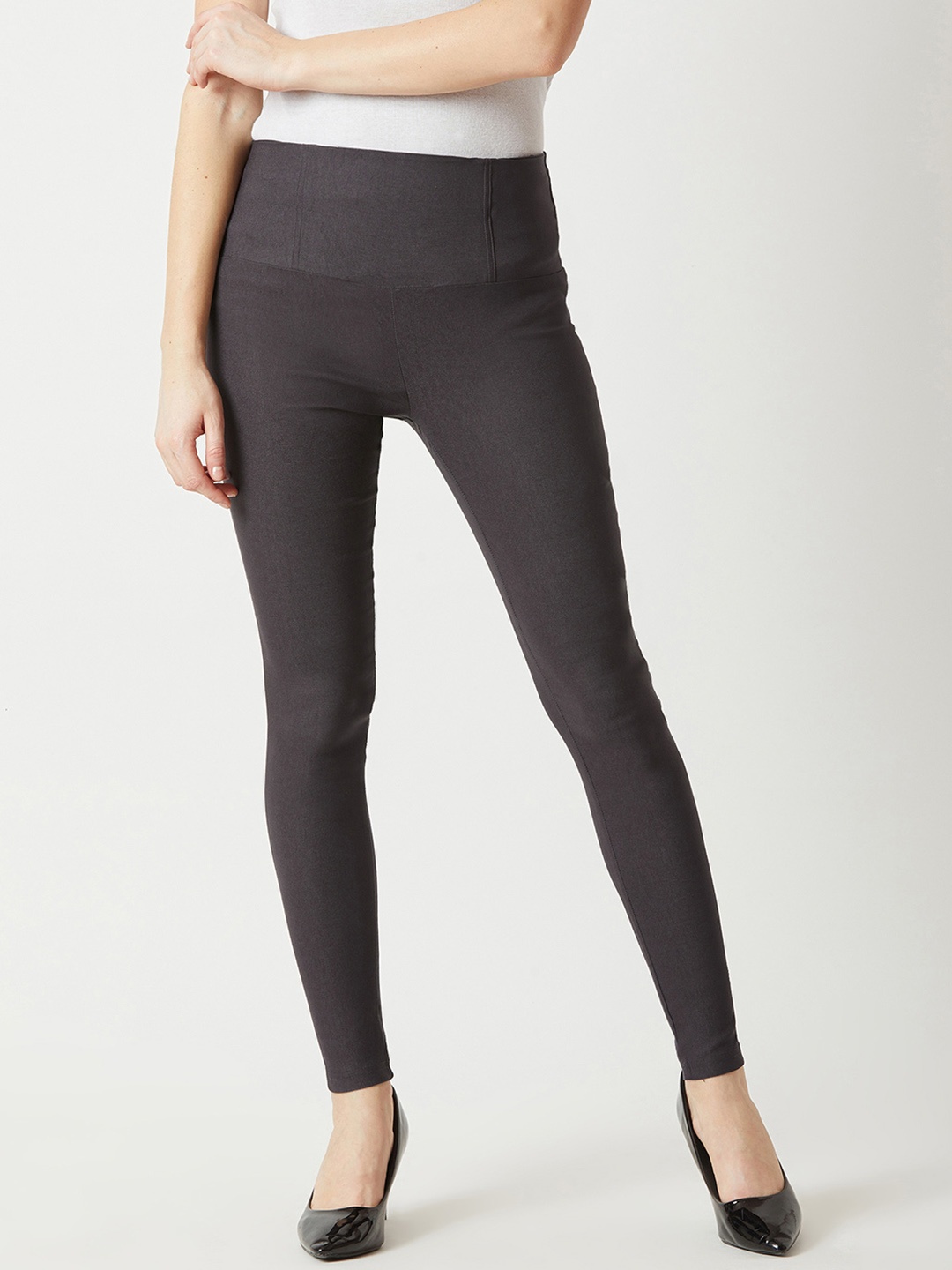 

Miss Chase Women Charcoal Grey Solid Skinny-Fit Jeggings