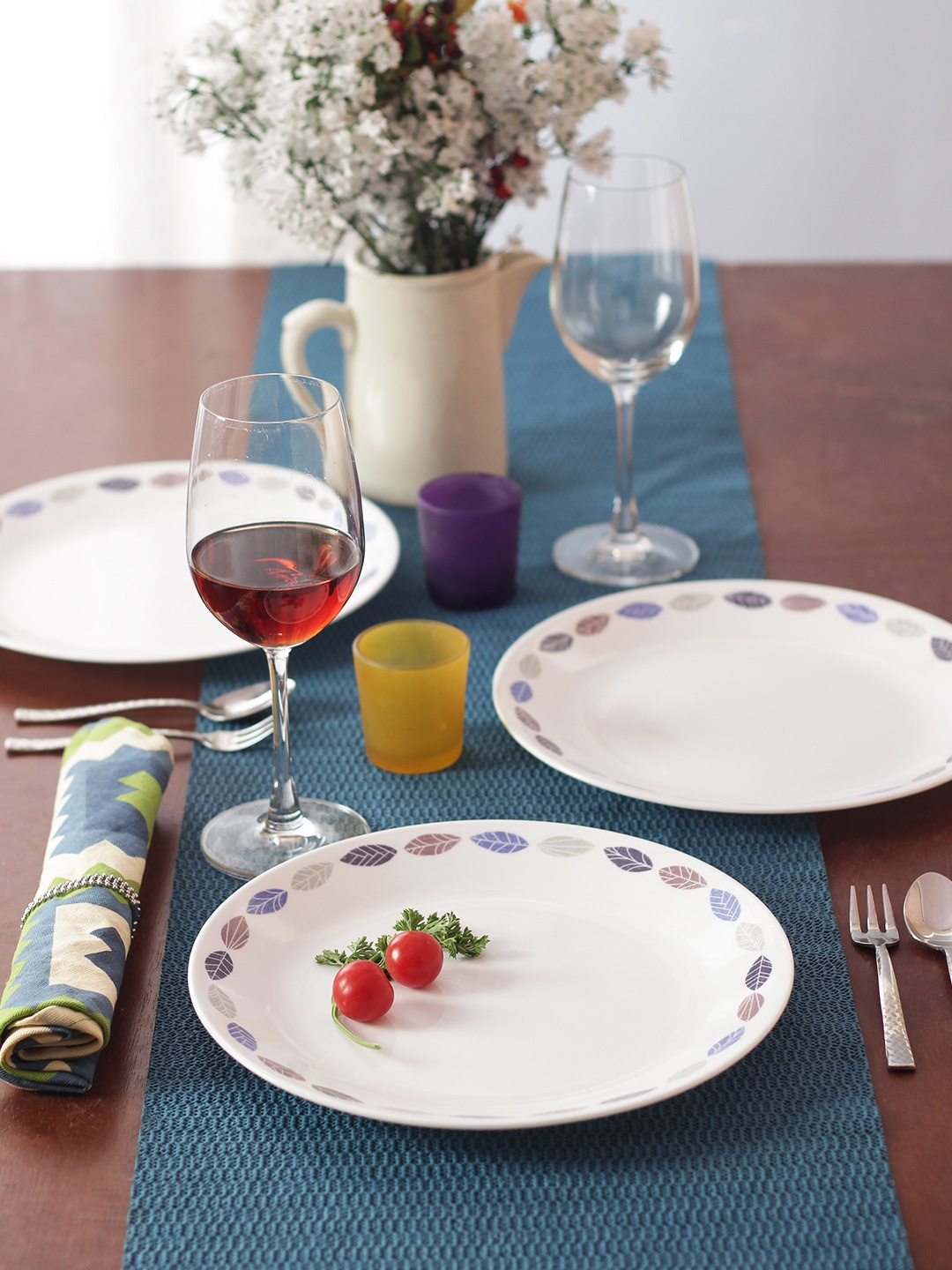 

Corelle Set of 6 White Printed Glass Plates Set
