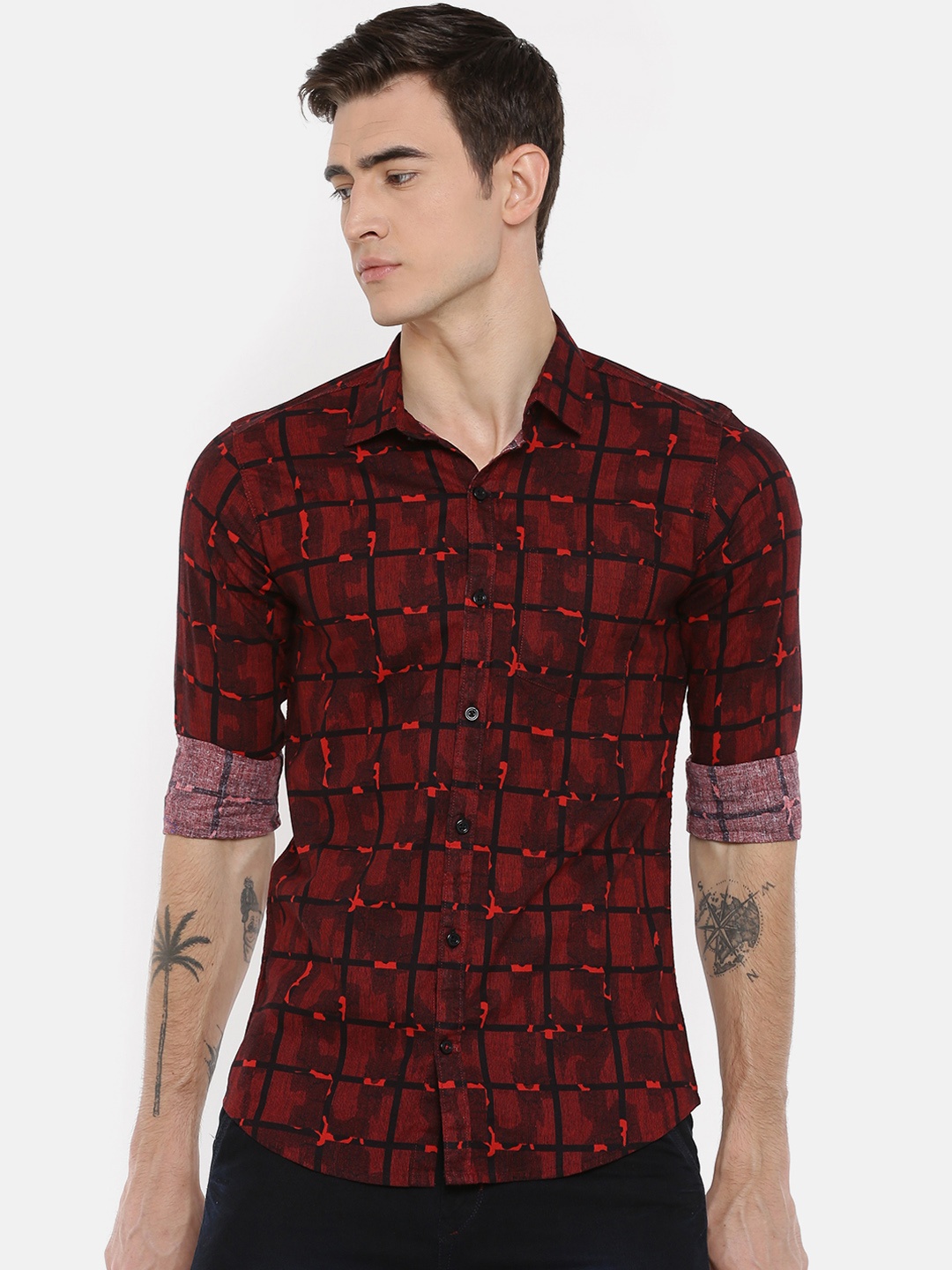 

Cross Court Men Red & Black Slim Fit Checked Casual Shirt