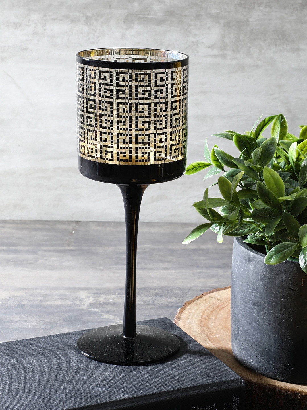 

Pure Home and Living Black & Gold-Toned Large Votive Candle Holder