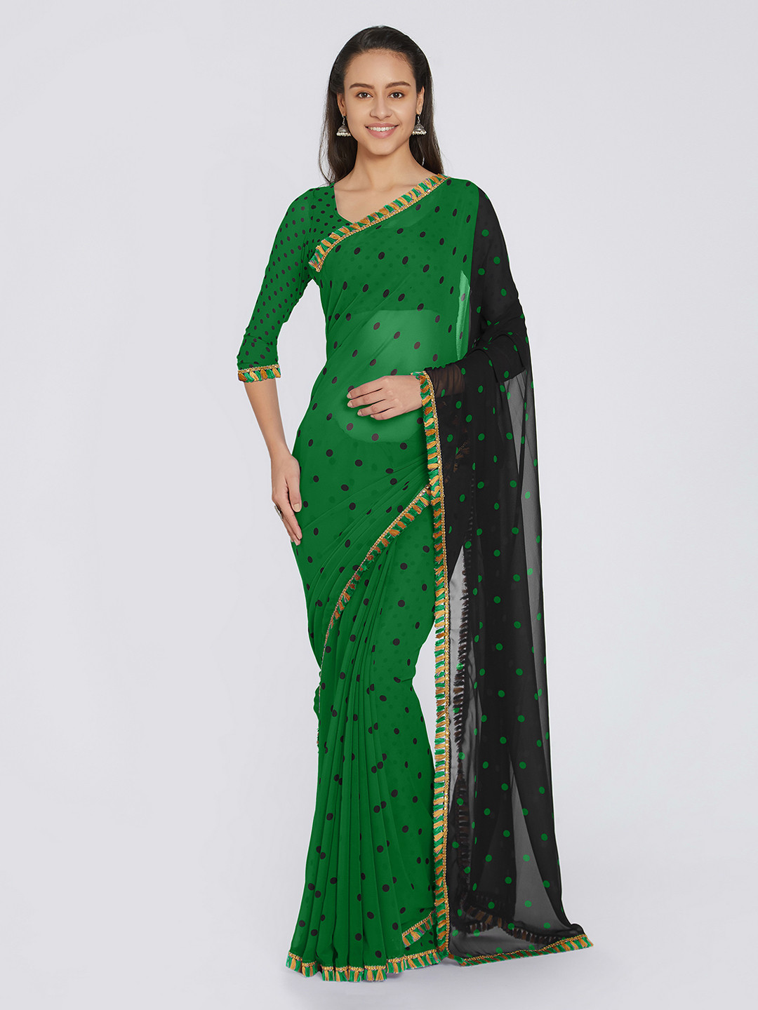 

Mirchi Fashion Green & Black Poly Georgette Printed Saree