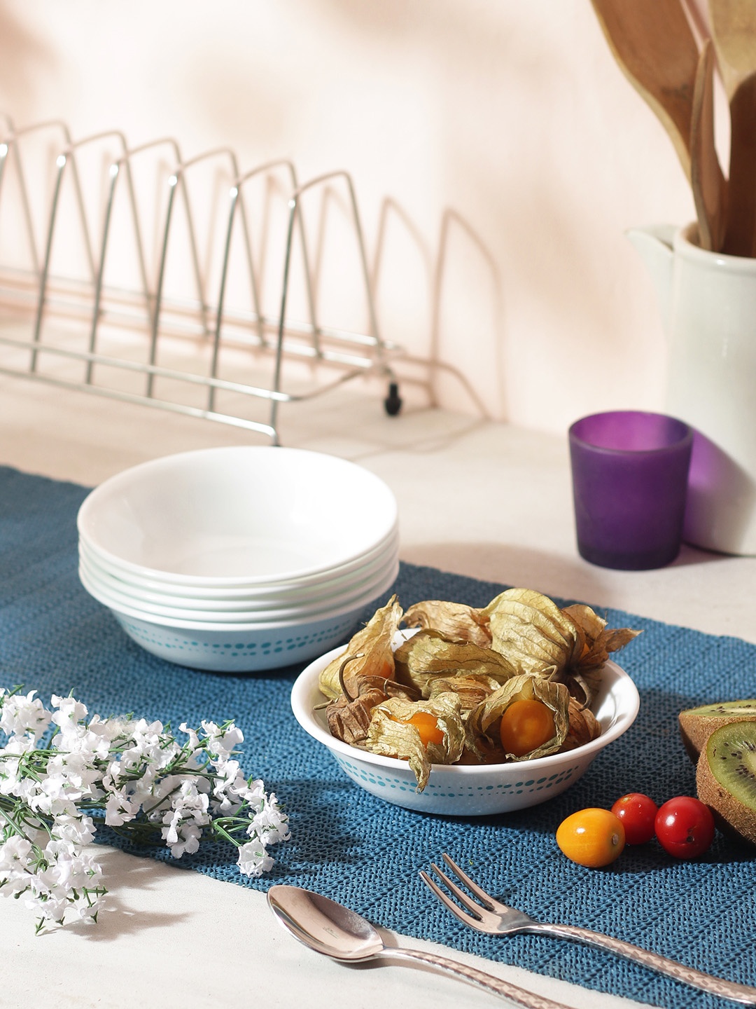 

Corelle Set of 6 White Printed Bowls