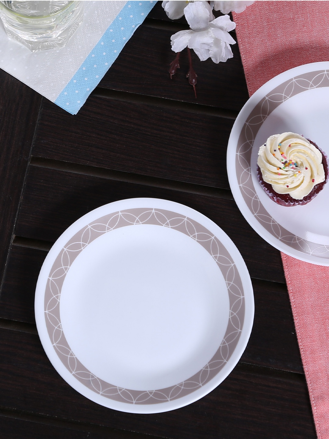 

Corelle Set of 6 White Printed Glass Plates