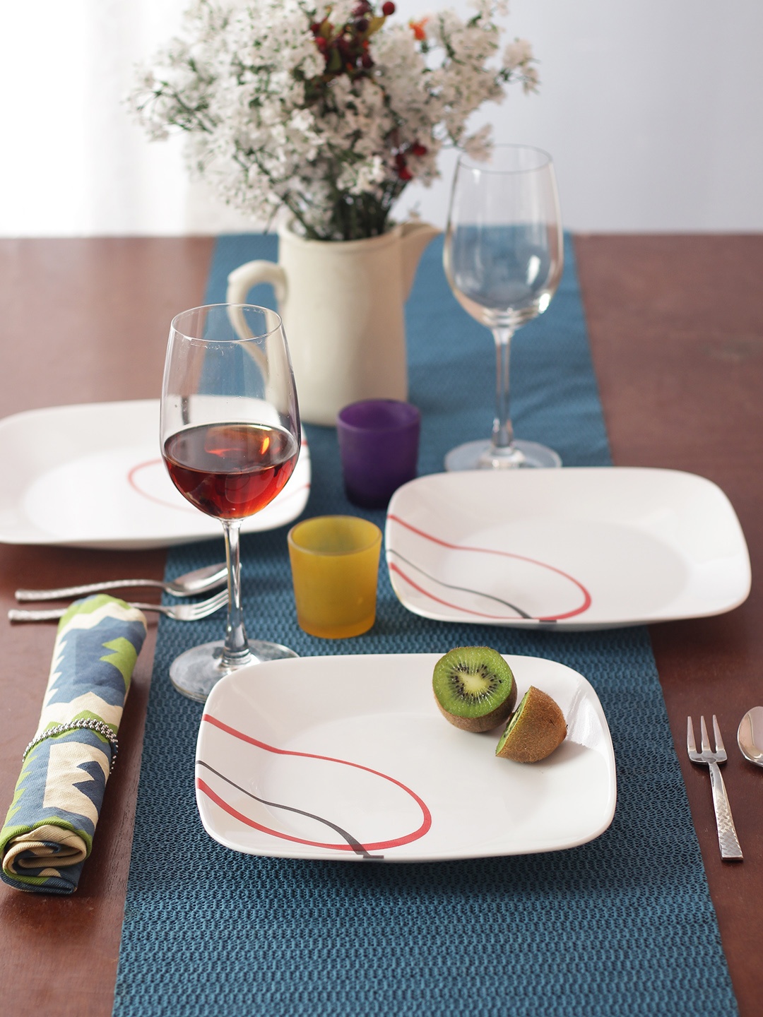 

Corelle White Set of 6 Pieces Printed Glass Plates