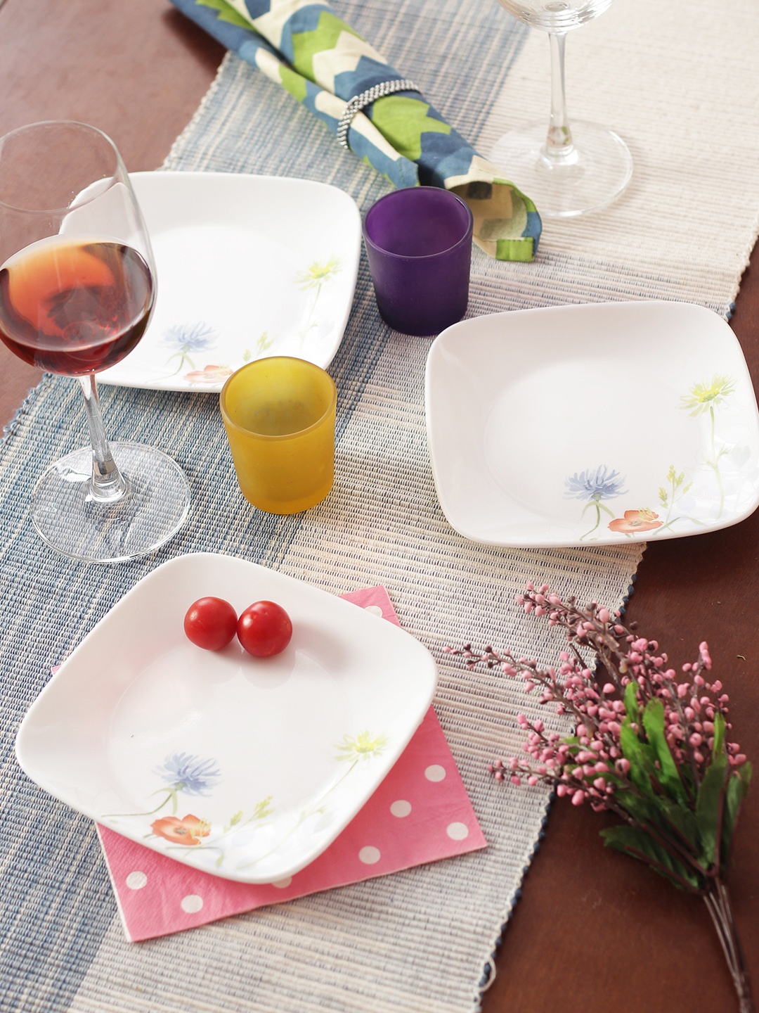 

Corelle White Set of 6 Printed Glass Plates